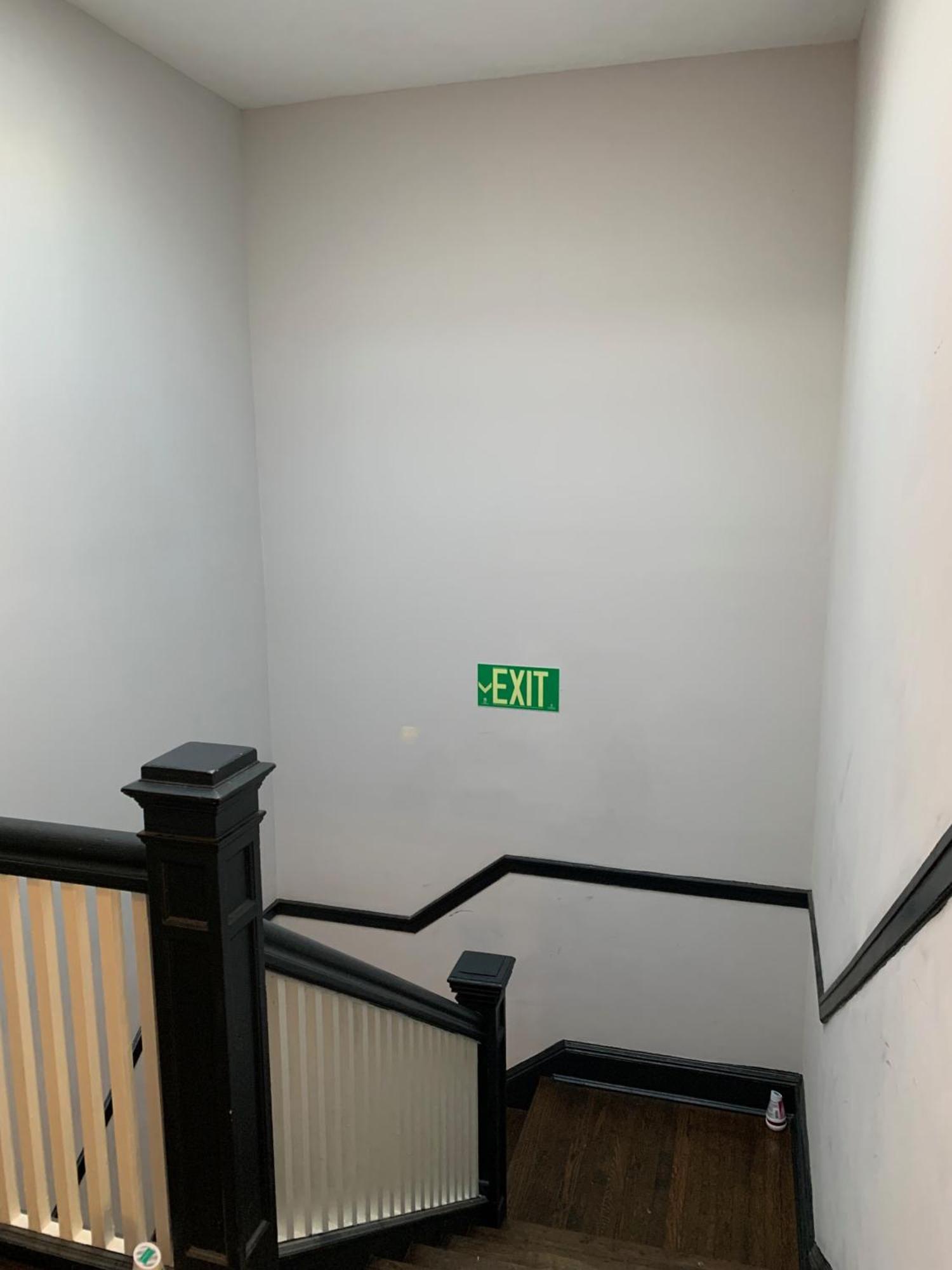 Entire With Private Balcony Apartment *