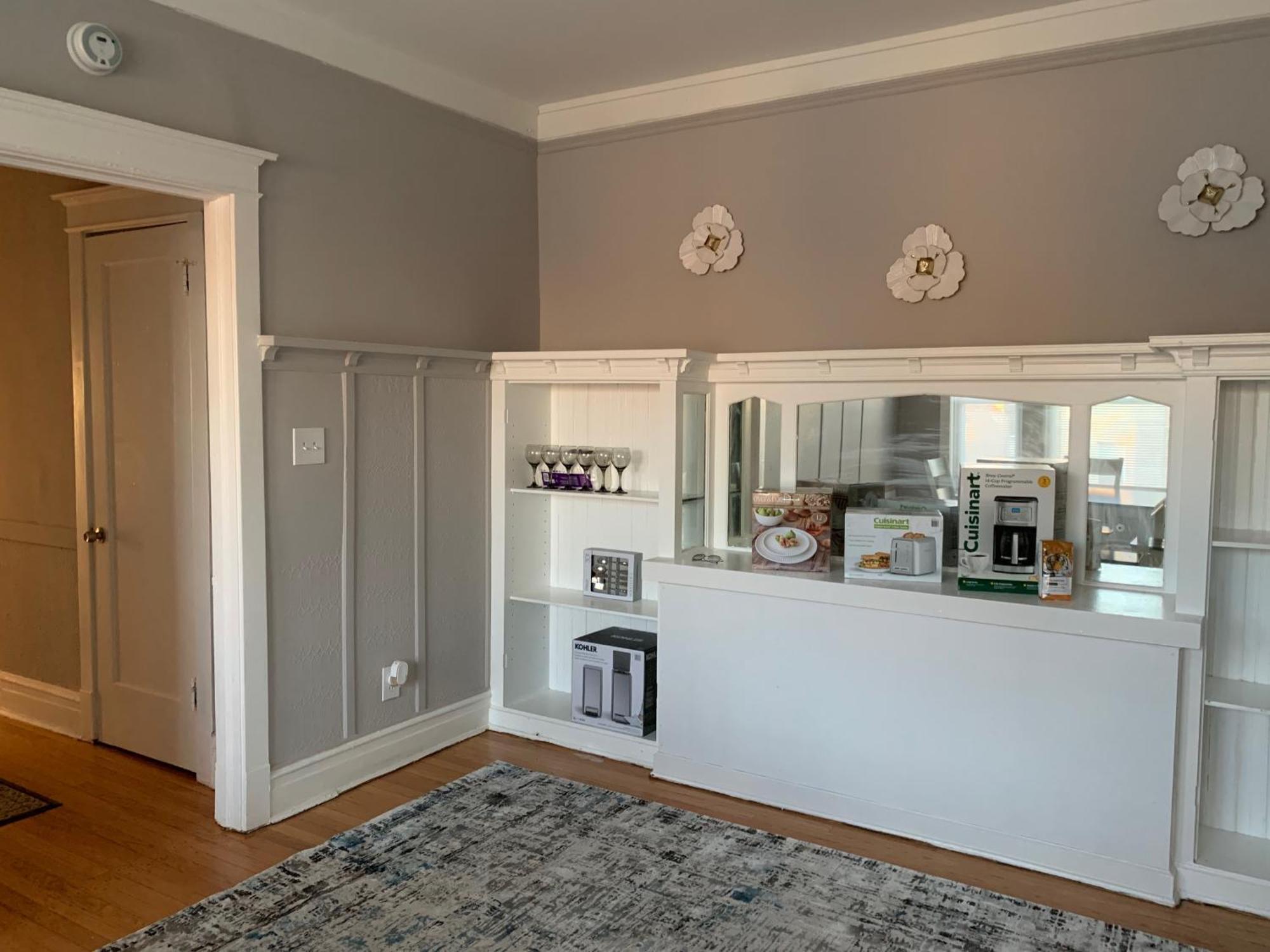 Apartment Entire With Private Balcony