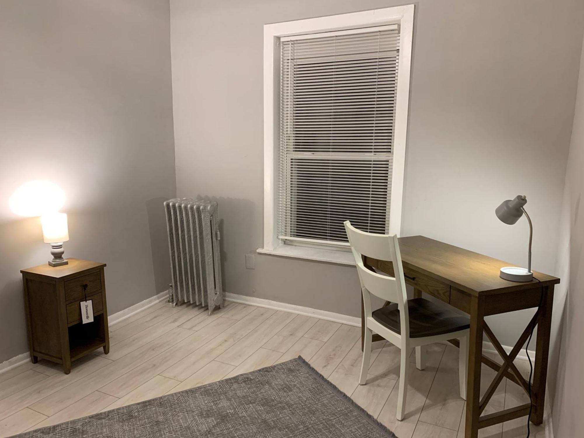 Entire With Private Balcony *