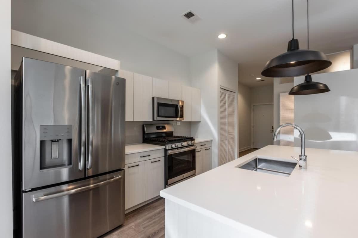 New Built Sleeps 8 Apartment *