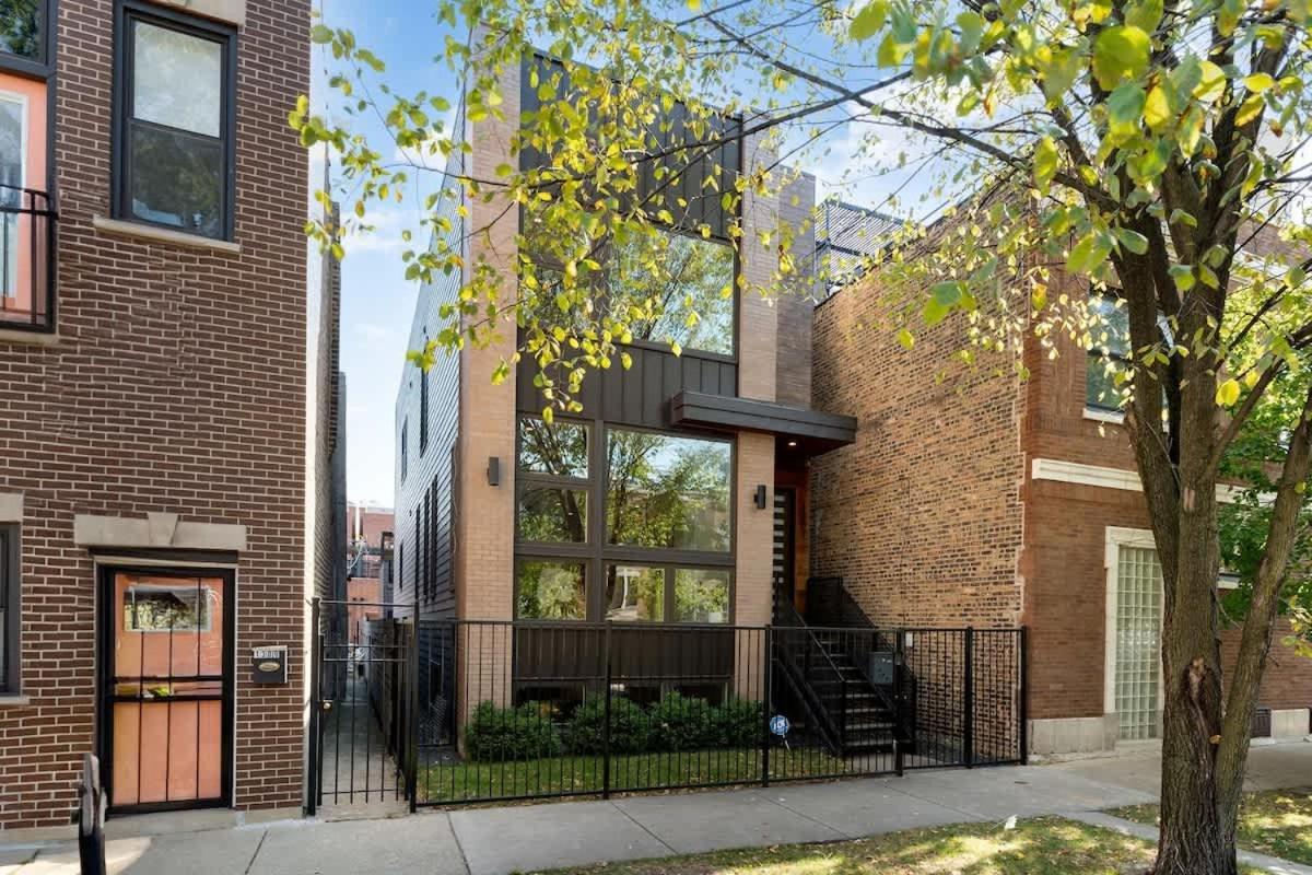 Stunning 5br In Heart Of With 2 Rooftops Hébergement de vacances *