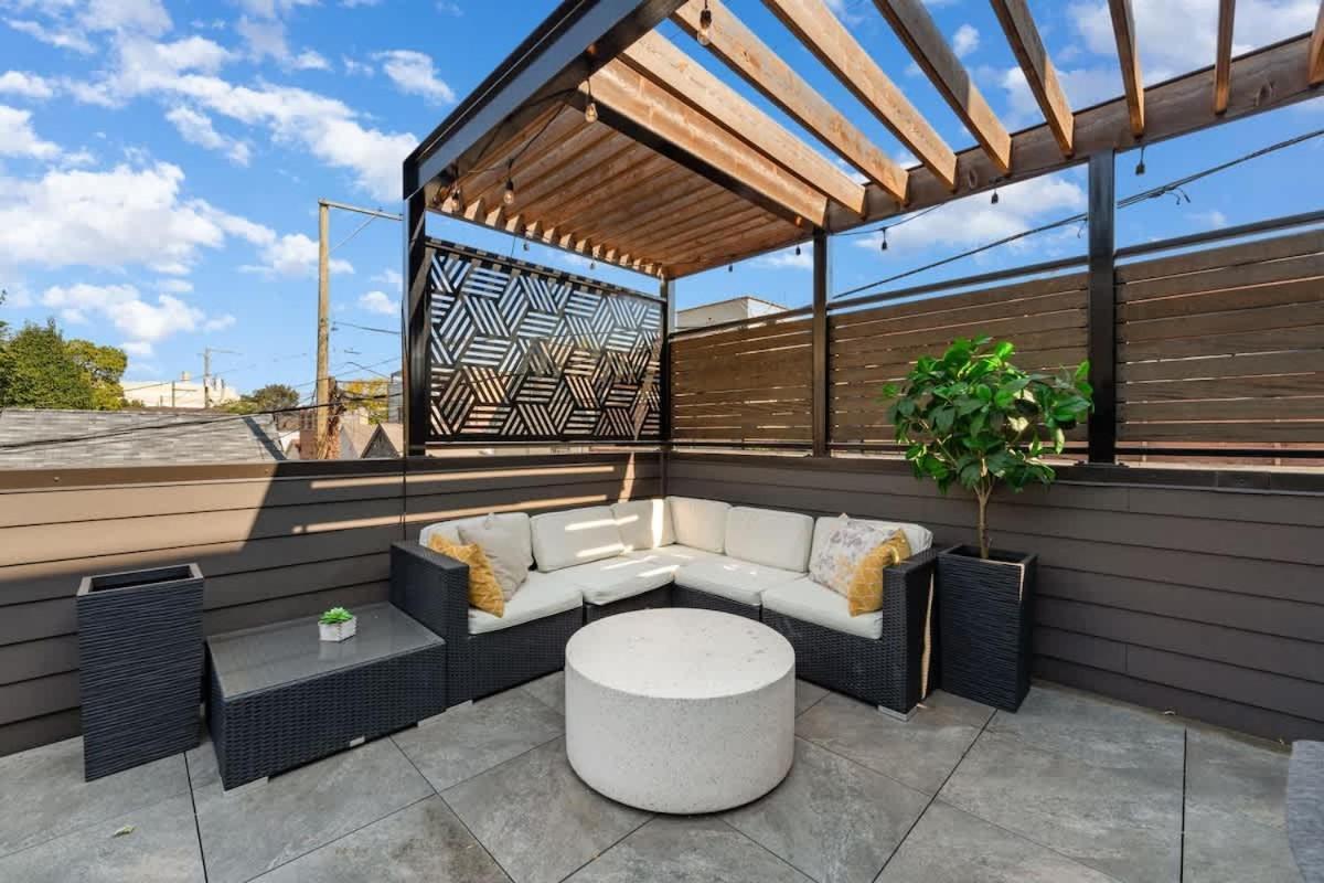 Stunning 5br In Heart Of With 2 Rooftops Hébergement de vacances
