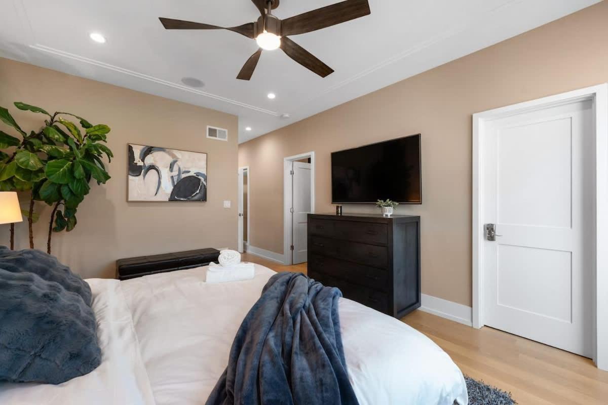 Stunning 5br In Heart Of With 2 Rooftops Hébergement de vacances Chicago