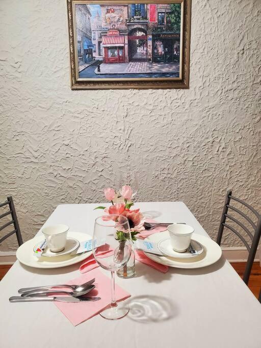 Apartment Entire In Heart Of Lincoln Park & Sea And *