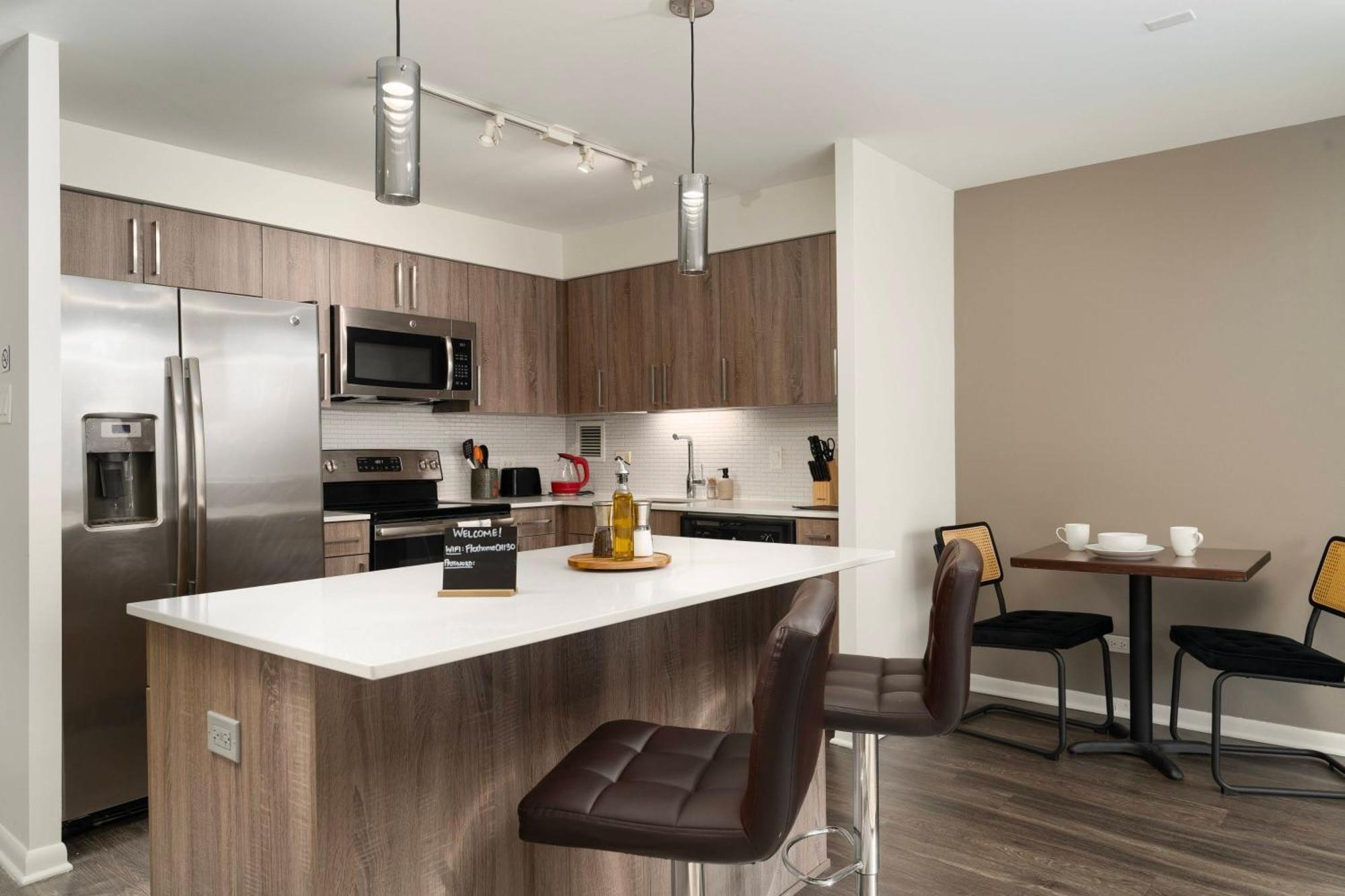 Flexhome Medical District 1br With Pool And Gym Apartment *