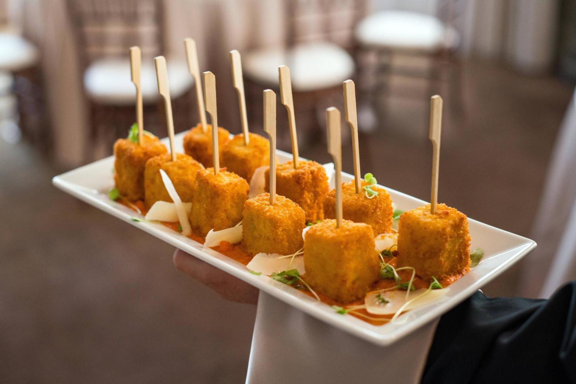 By Marriott Downtown/loop 3*