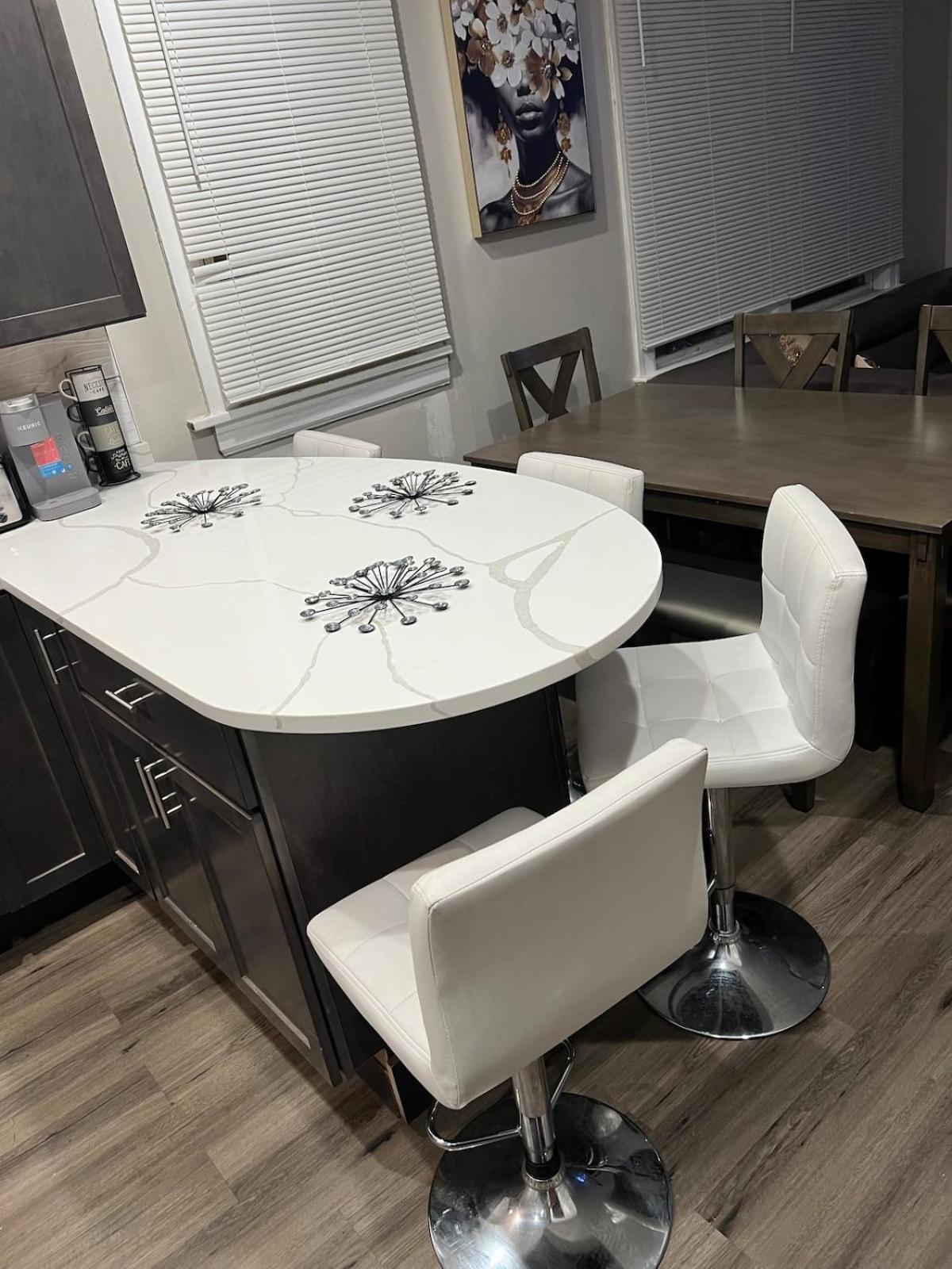 Chic Retreat Apartment Chicago