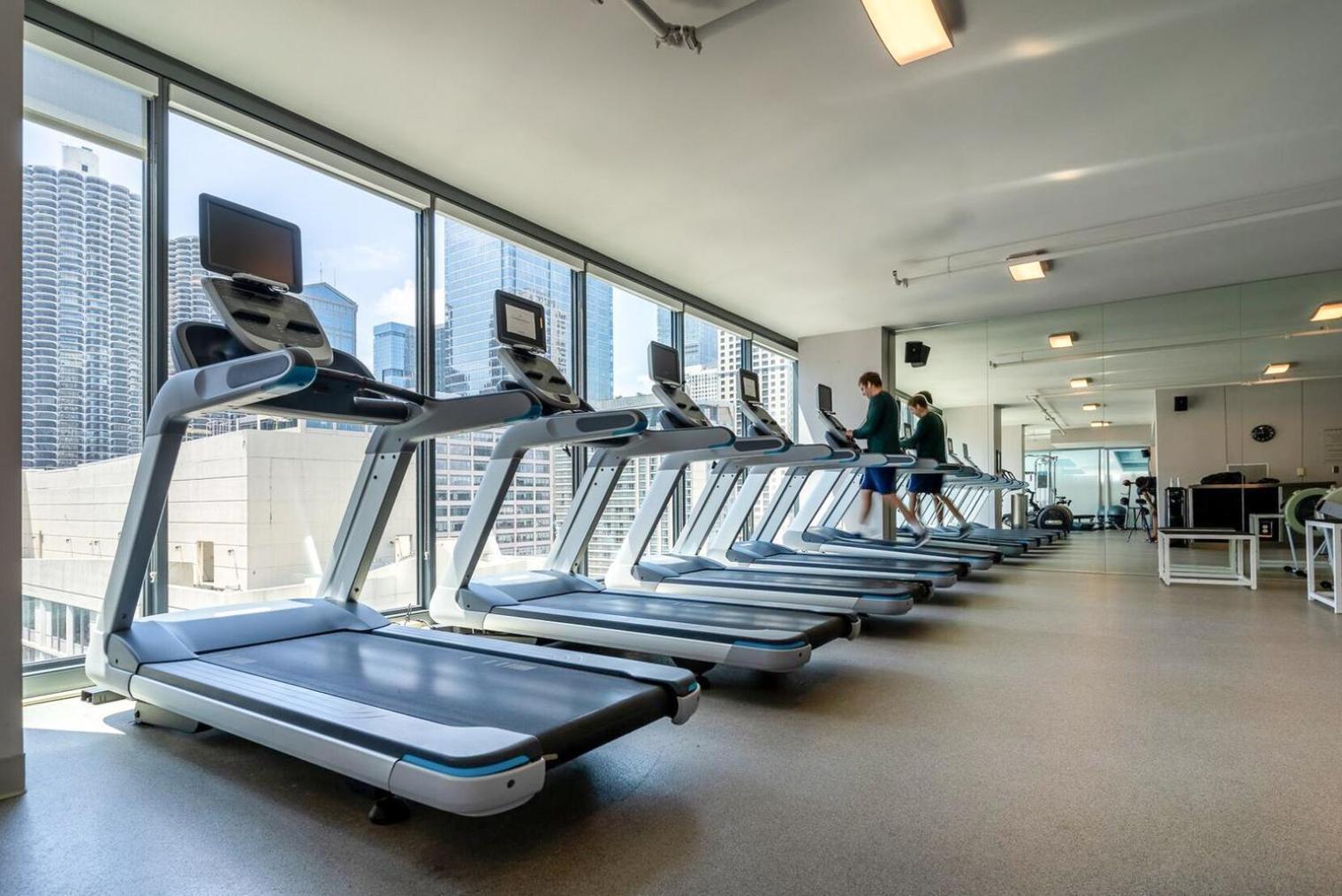 Blueground River North Pool Gym Nr Mile Chi-1141 Chicago