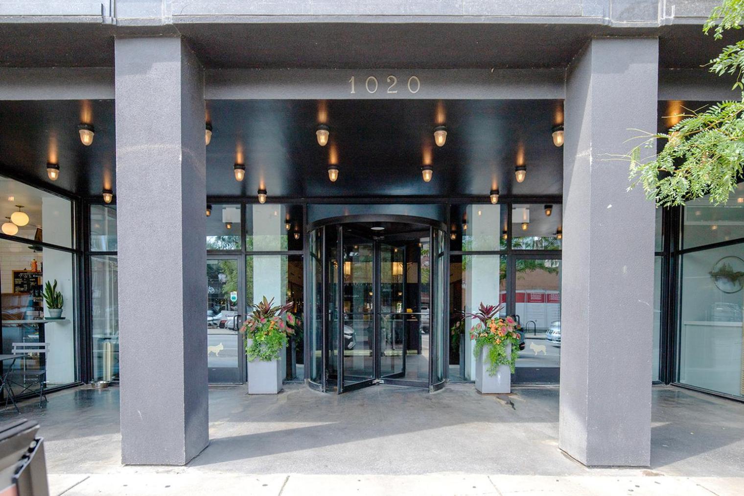 Apartamento Uptown 1br W Gym Indoor Pool Nr L Red Line Chi-974 *