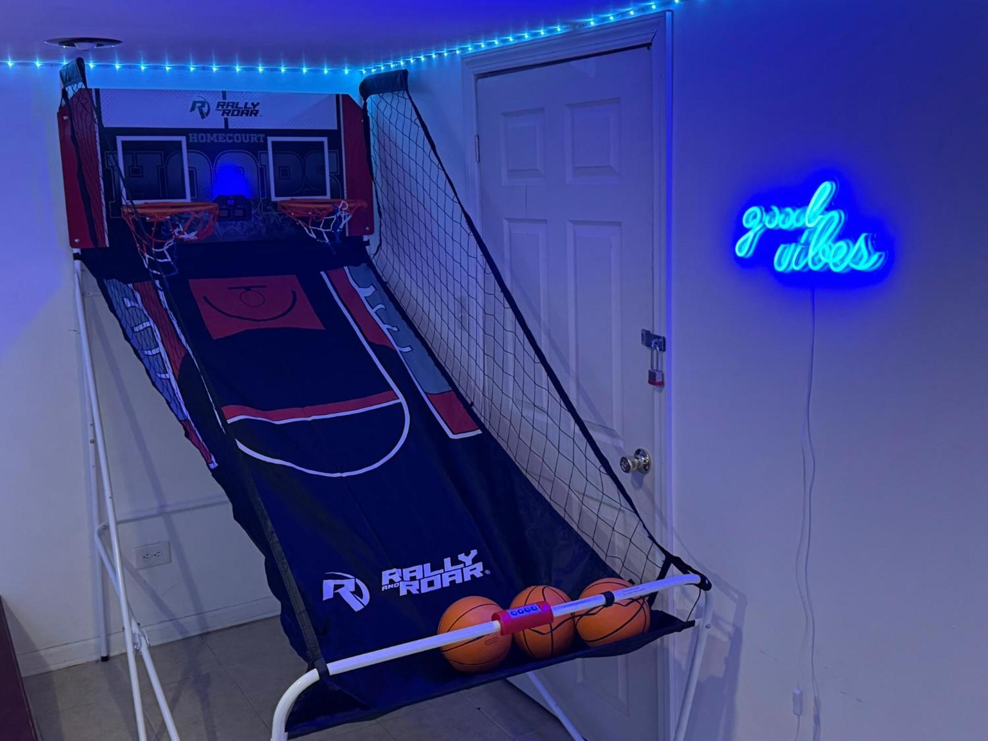 Cozy 4bd House Fireplace And Pond * Chicago