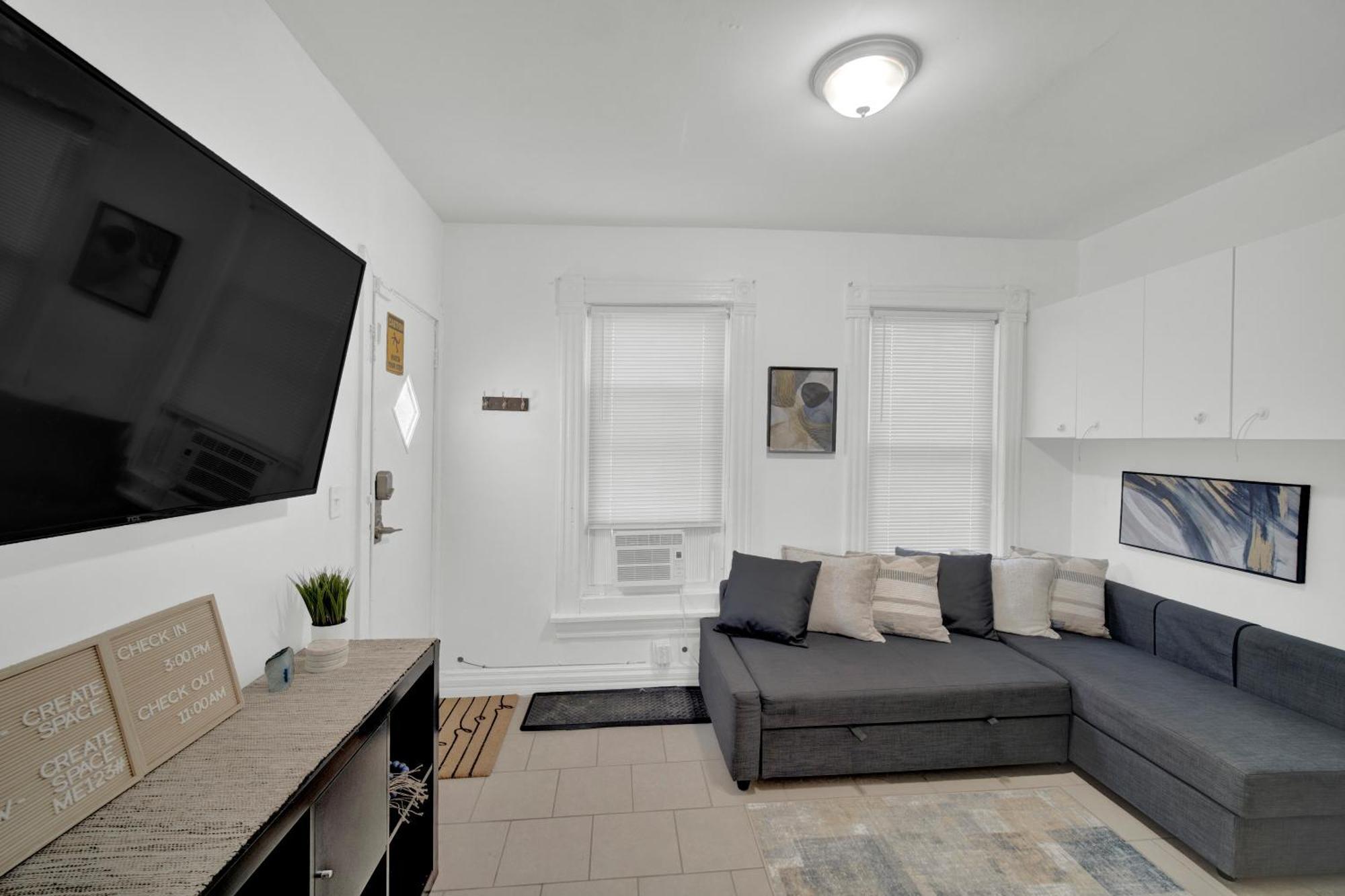 Apartment Kimball Chicago