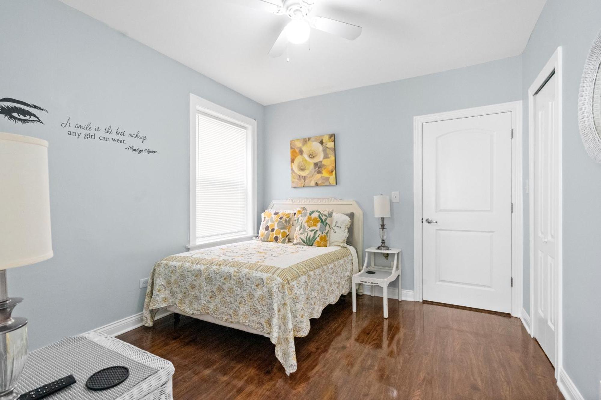 420 Long Term 2 Bedroom Laundry Private Parking Apartamento