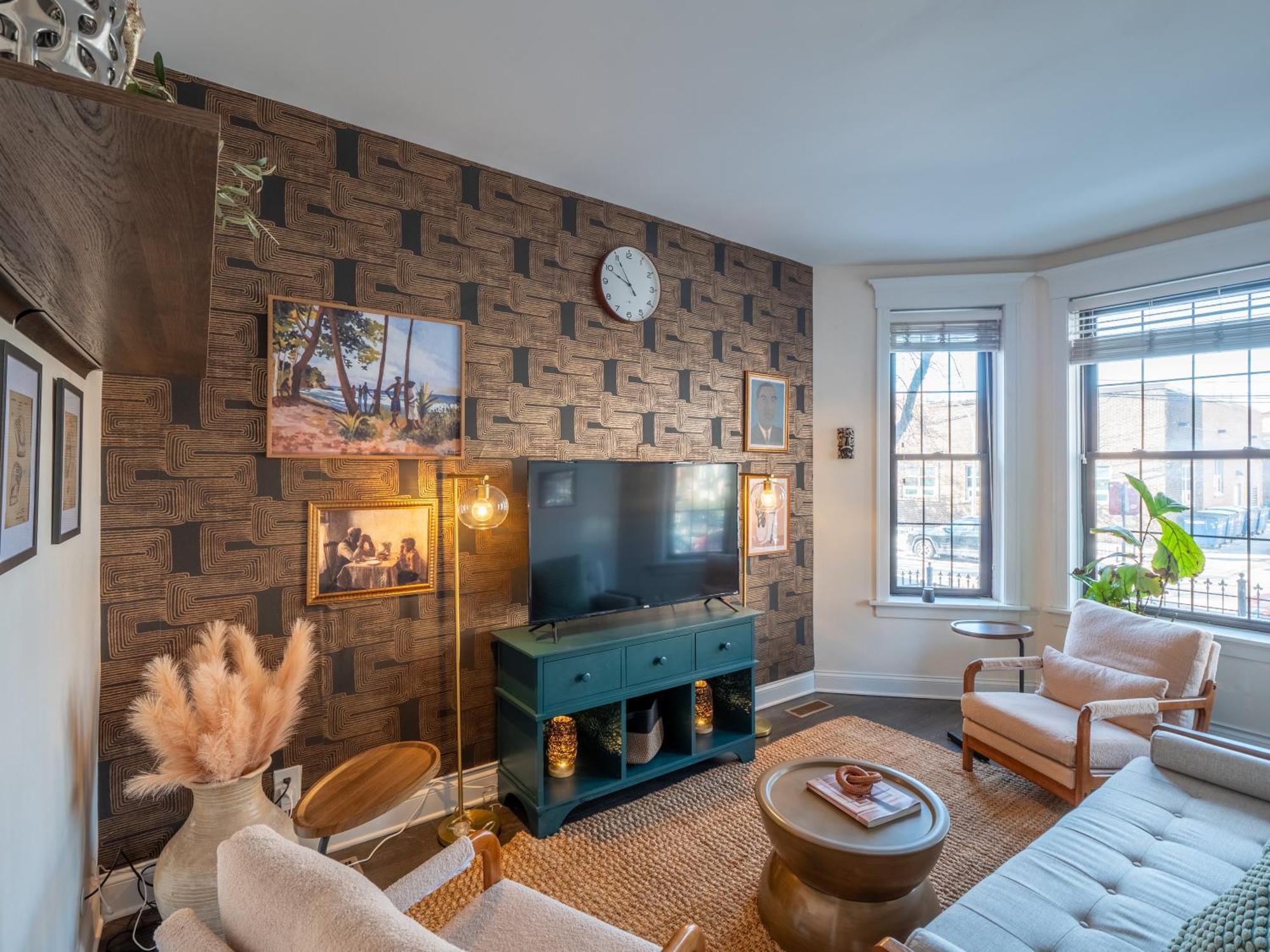 Wrigleyville Apartment Chicago