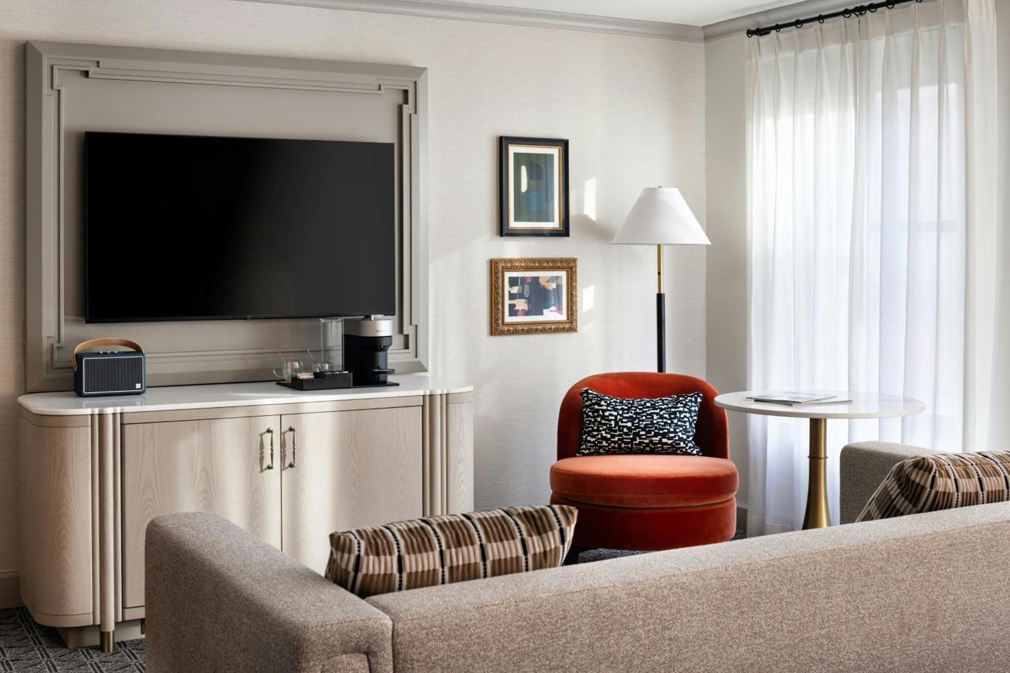 The Talbott, Autograph Collection