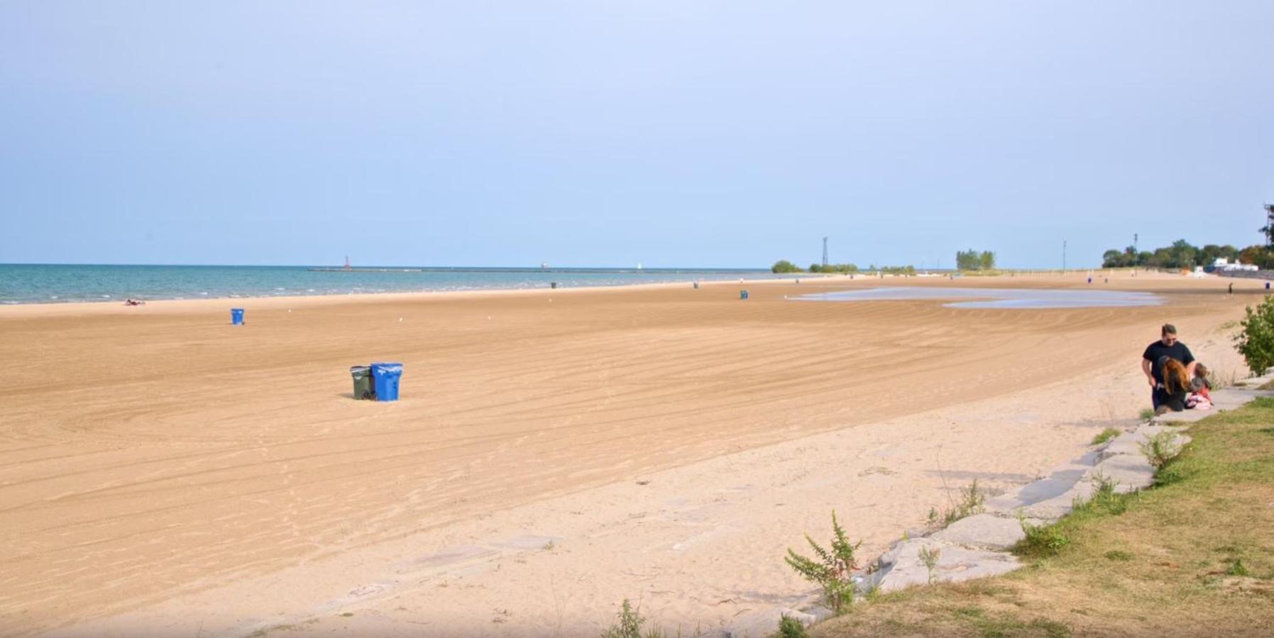 Peaceful Beachfront Loft Rooftop Gym *
