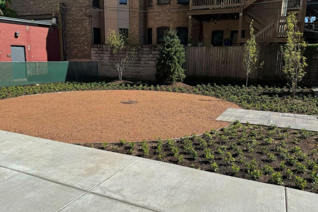 Apartment Peaceful Beachfront Loft Rooftop Gym *
