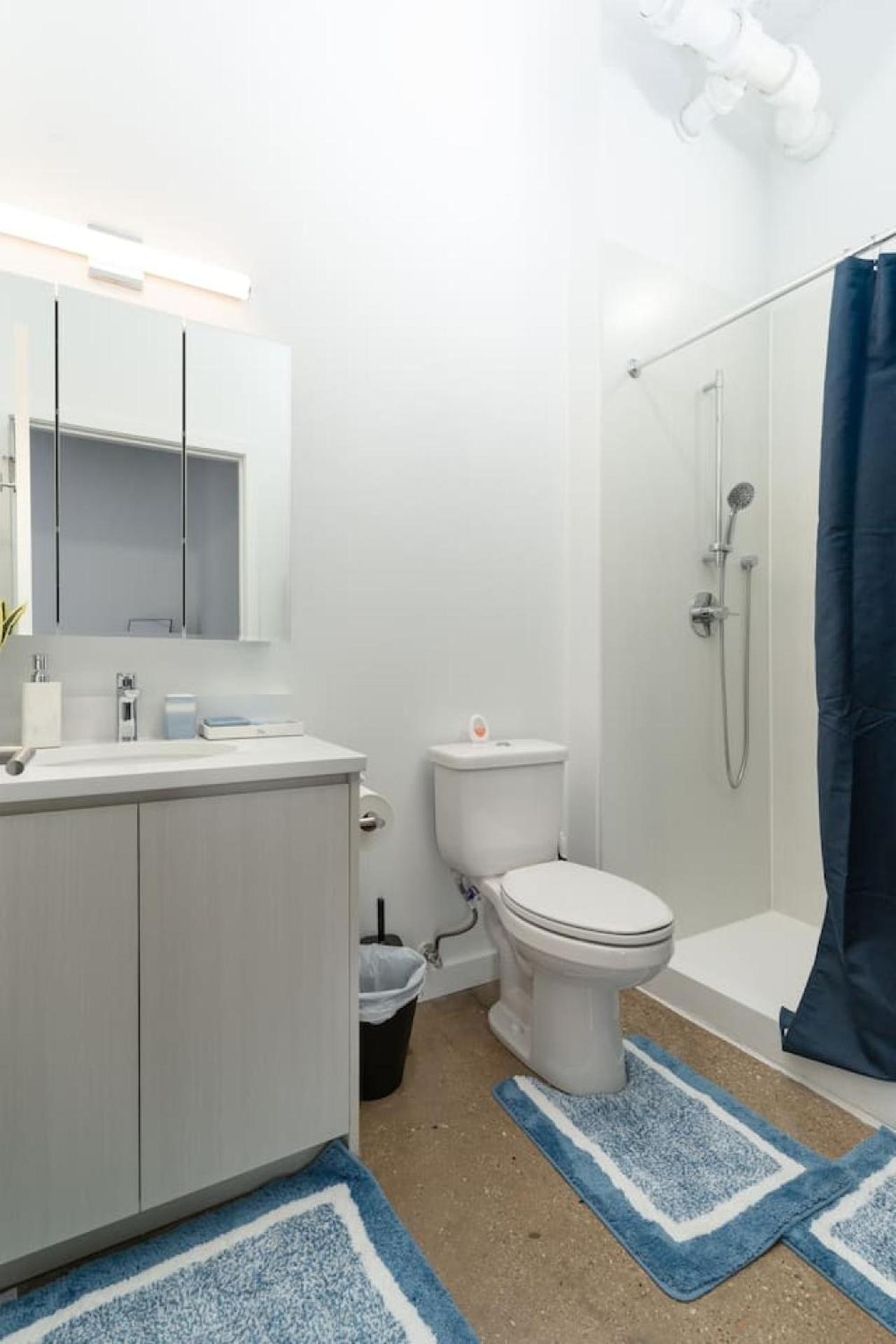 Apartment Peaceful Beachfront Loft Rooftop Gym *