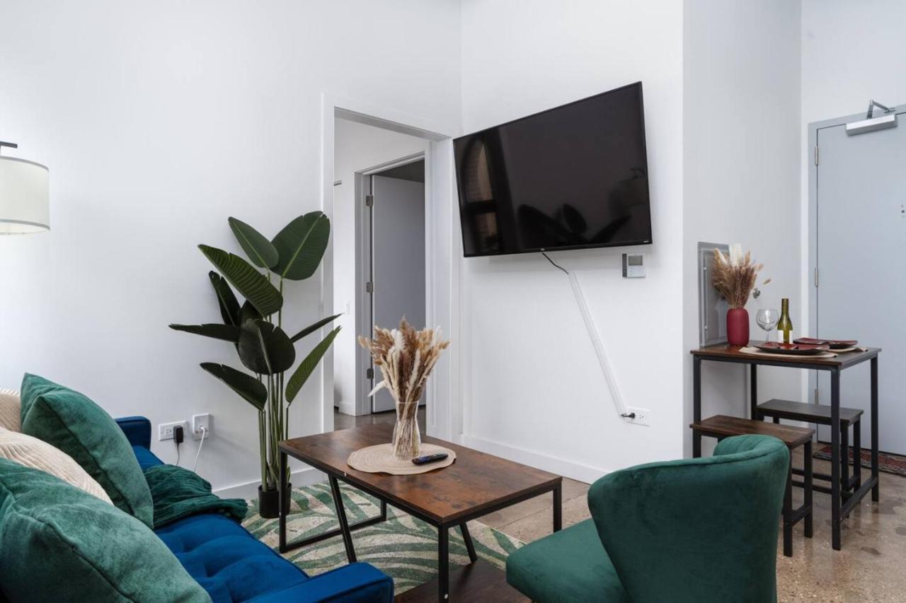 Apartment Peaceful Beachfront Loft Rooftop Gym