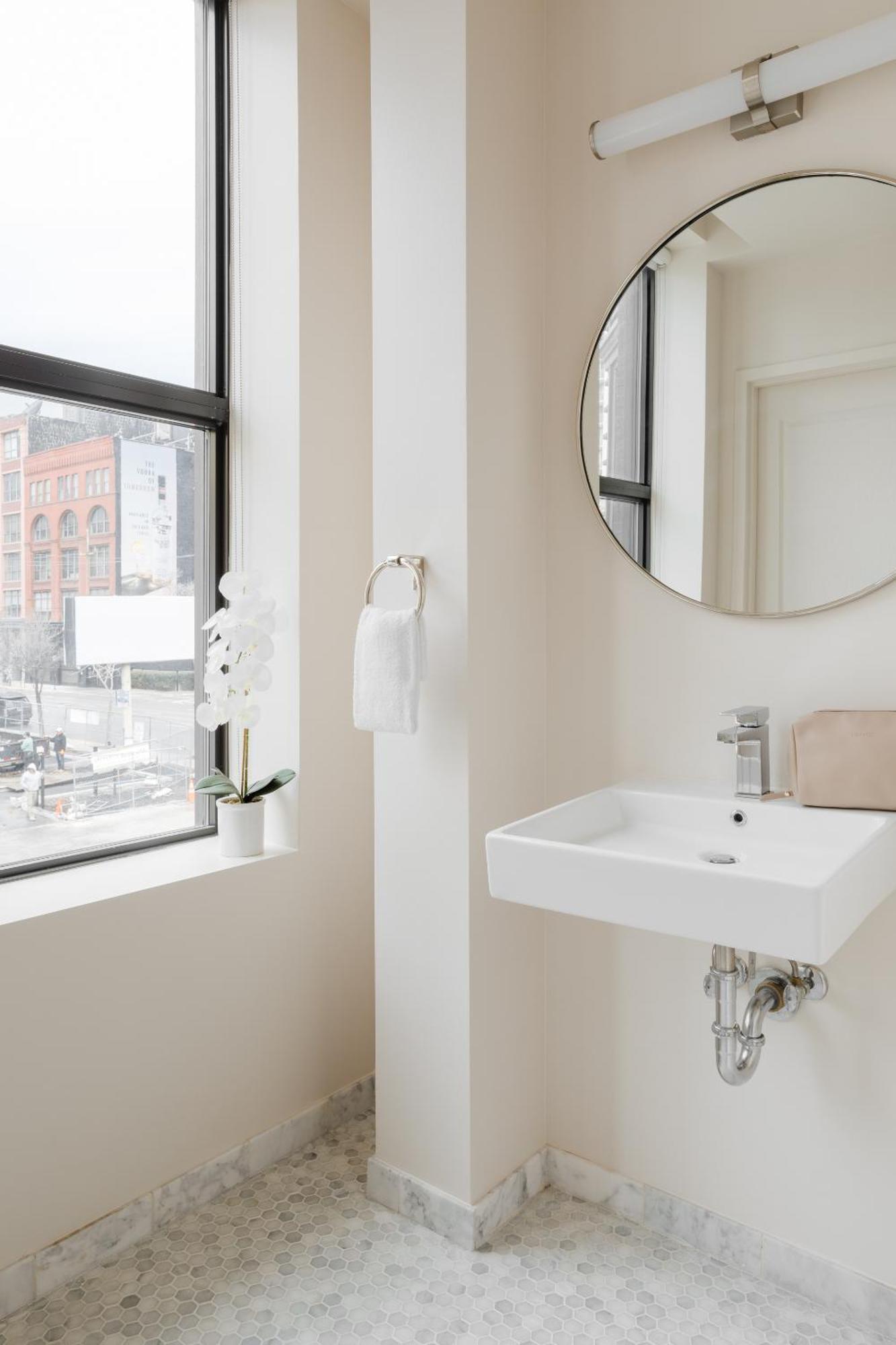 Hotel Found River North