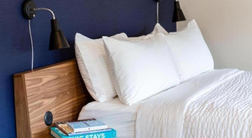 Hotel Found River North Chicago