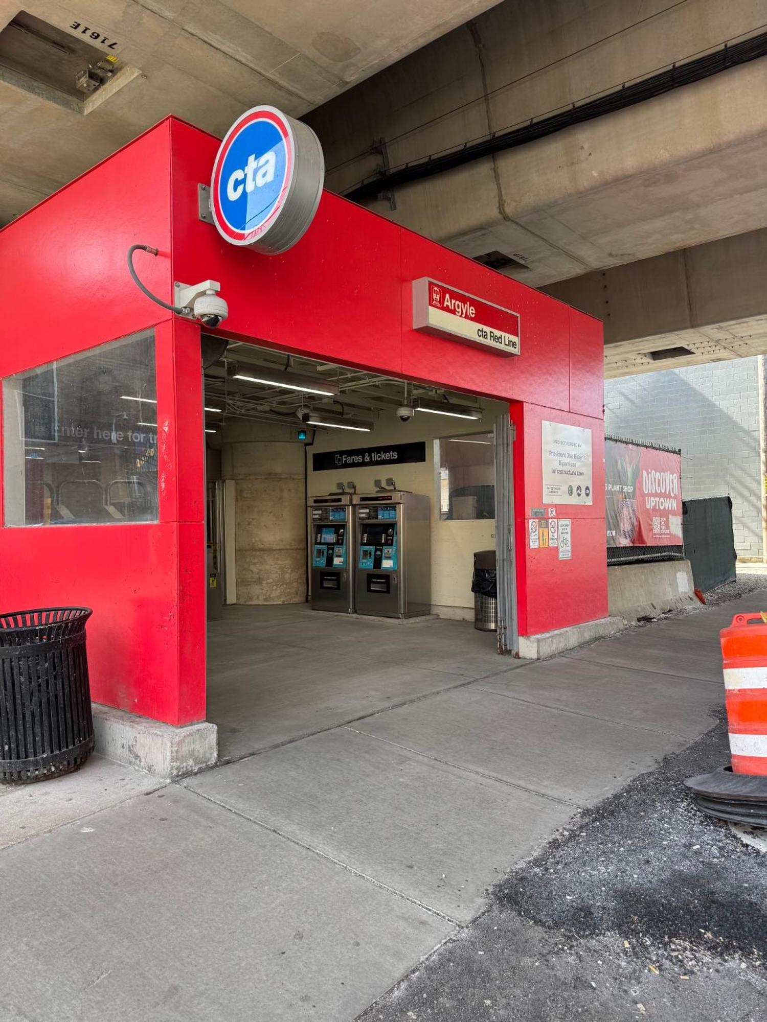 Uptown Bright & Modern - Steps To Lake, Train, Amazing Food & Free Parking Apartment Chicago