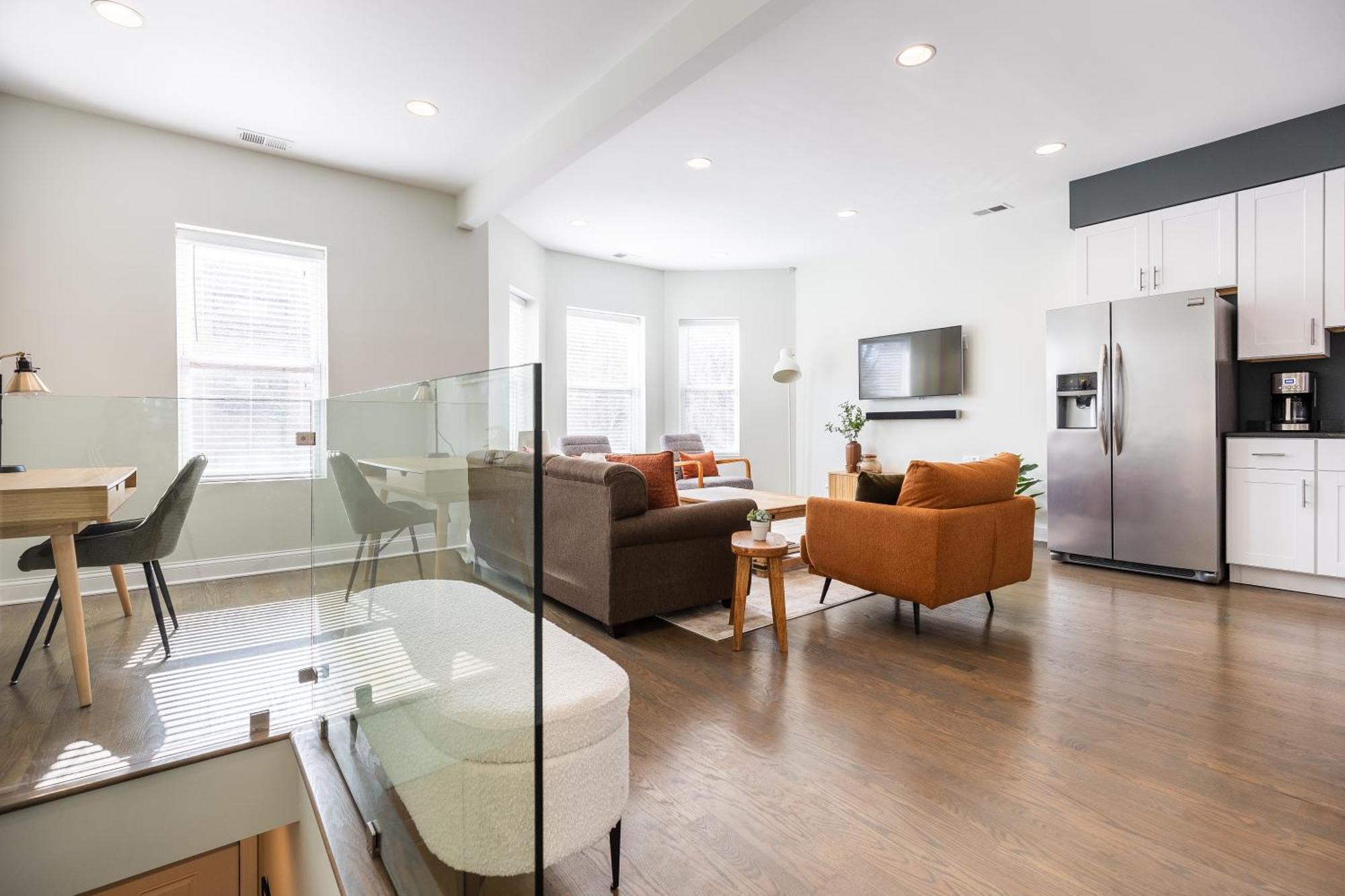 Uptown Bright & Modern - Steps To Lake, Train, Amazing Food & Free Parking * Chicago