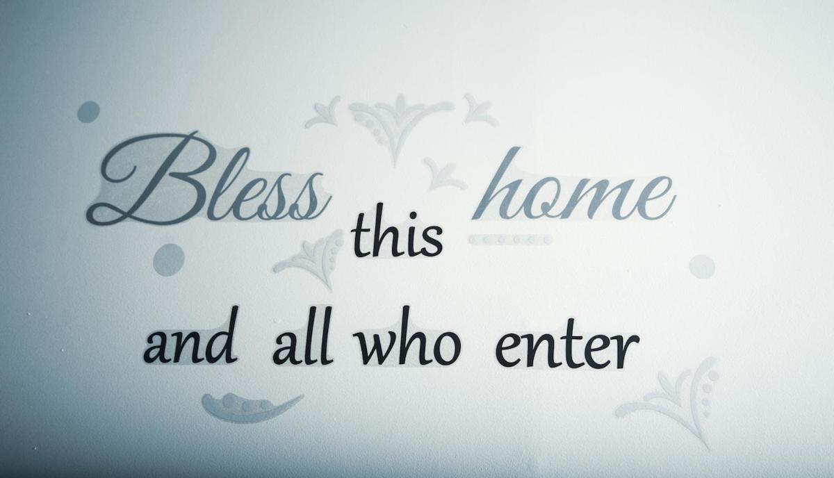 7 Star The Malia Oasis 3br 1 Half Bath Office Space Apartment *