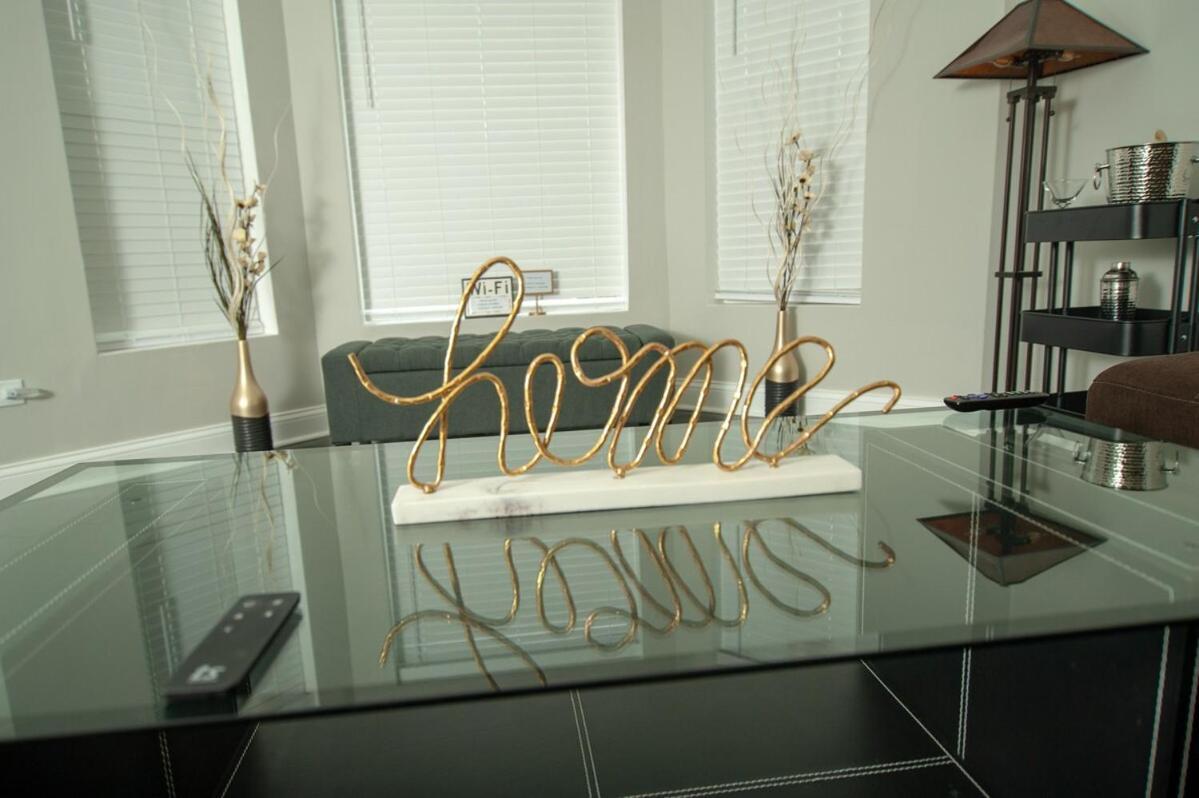 7 Star The Malia Oasis 3br 1 Half Bath Office Space Apartment *