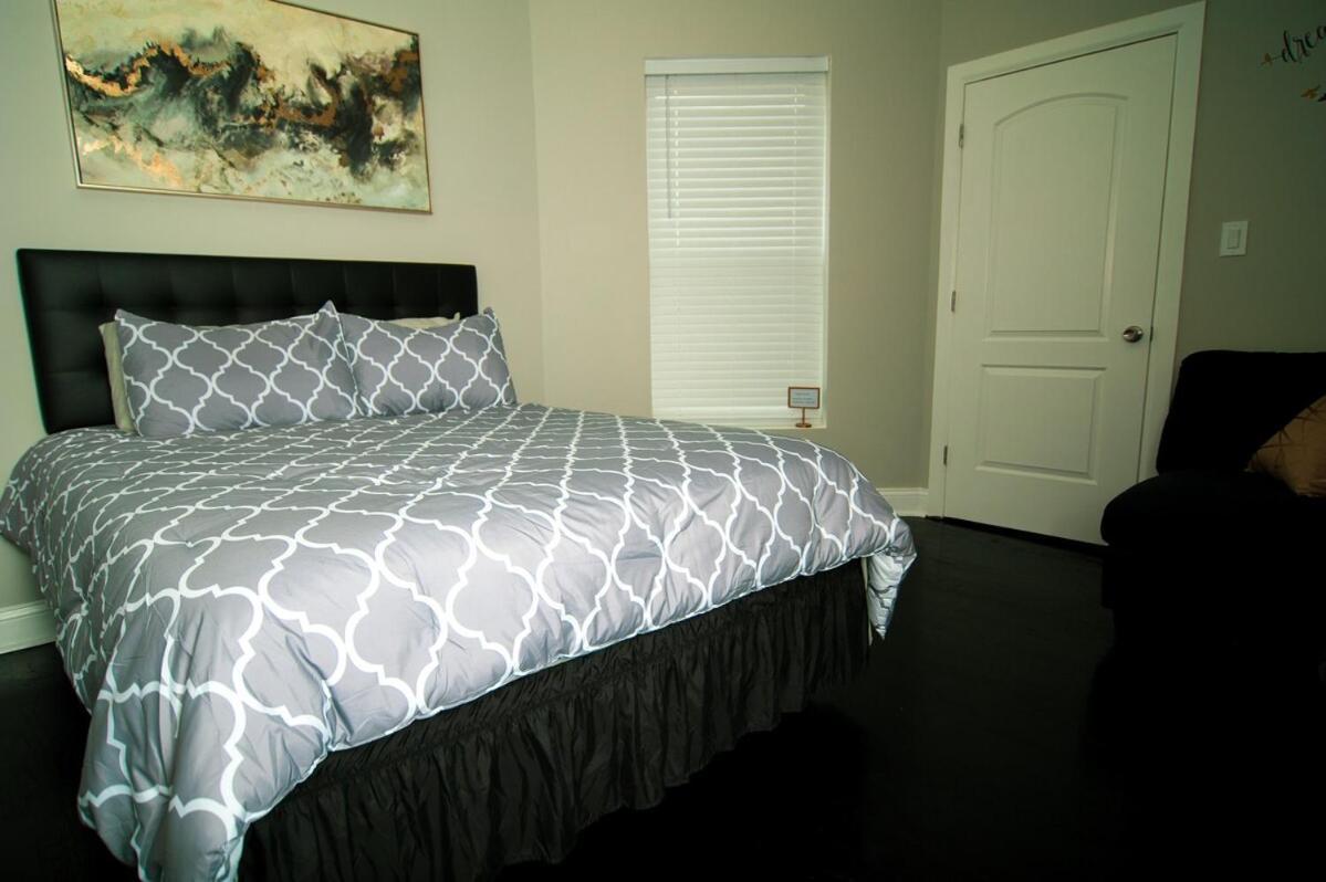 7 Star The Malia Oasis 3br 1 Half Bath Office Space