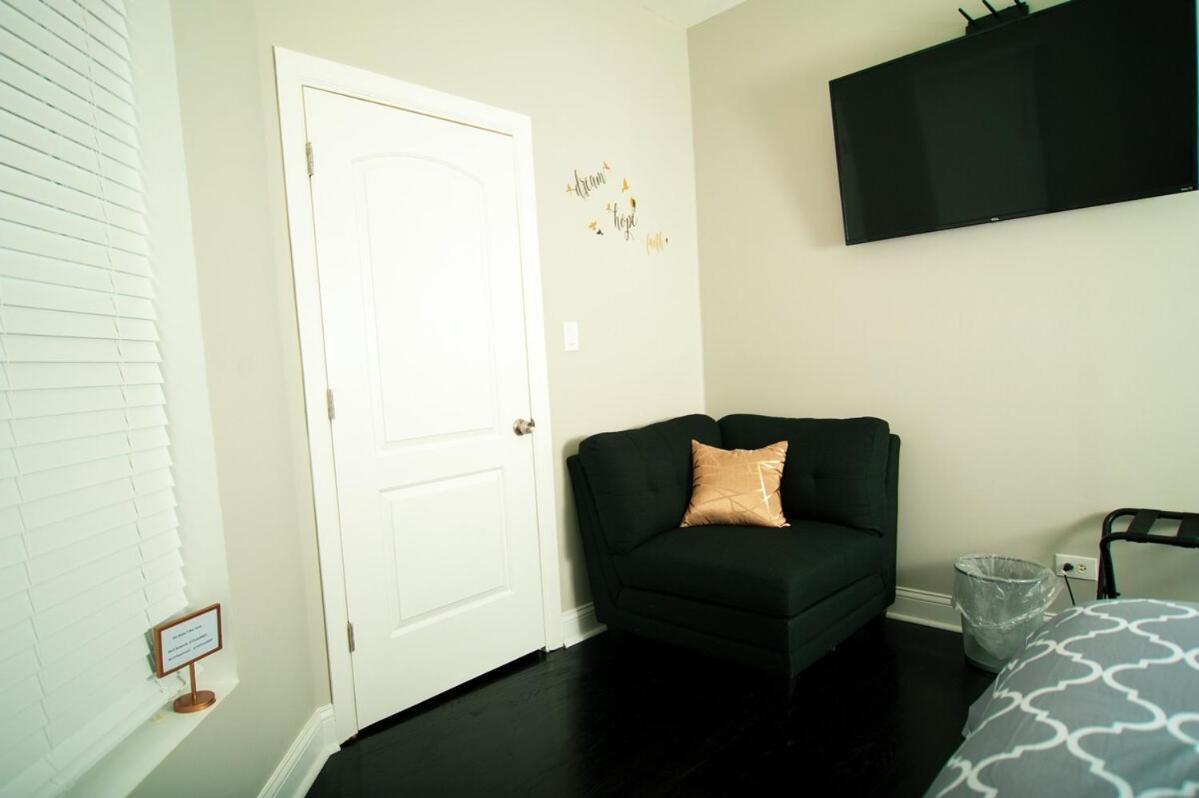 7 Star The Malia Oasis 3br 1 Half Bath Office Space