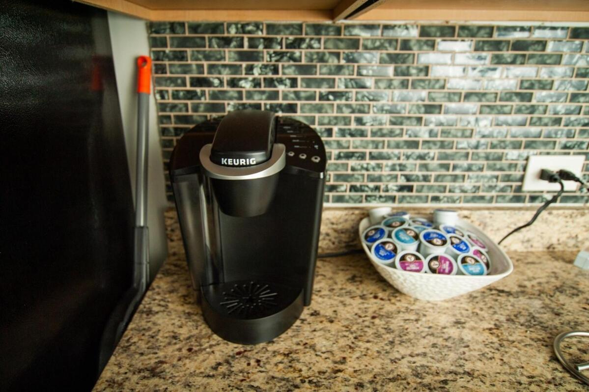 Apartment 7 Star The Malia Oasis 3br 1 Half Bath Office Space *