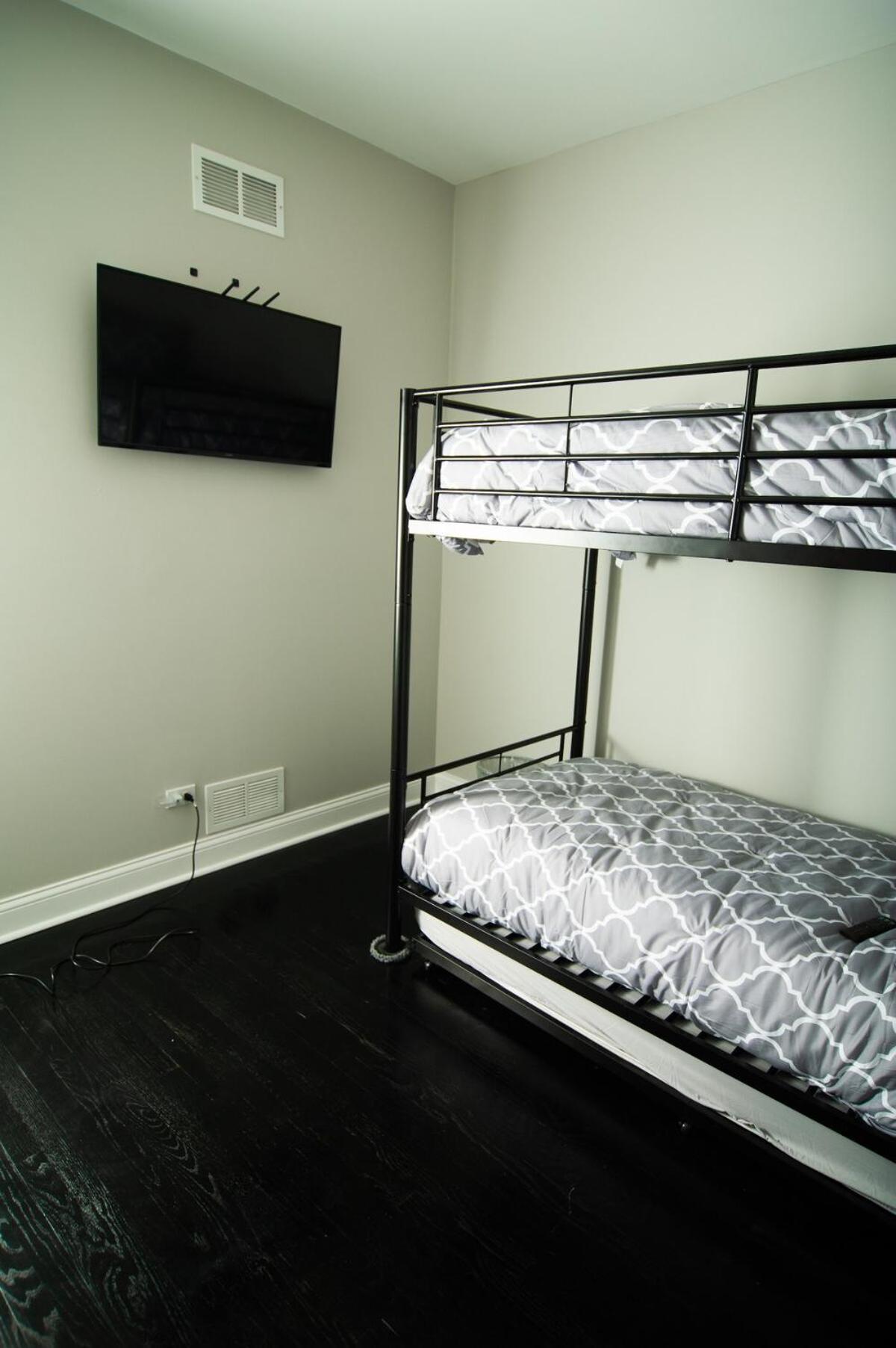 7 Star The Malia Oasis 3br 1 Half Bath Office Space Apartment