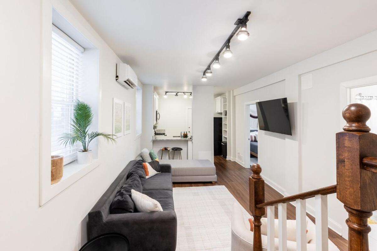 Modern In Trendy Avondale Neighborhood With Free Parking Chicago