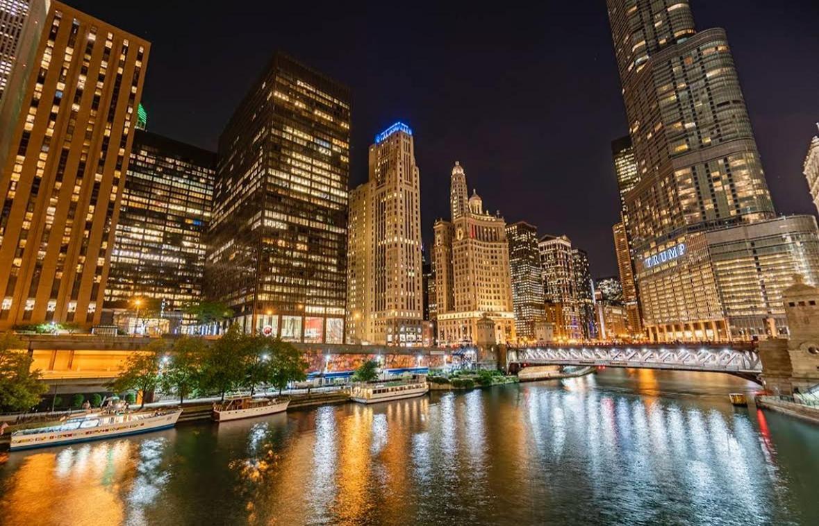 The View In America Apartment Chicago