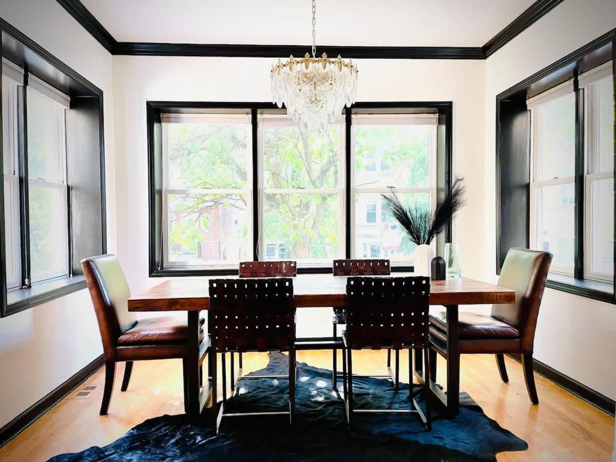 Casa de Férias Beautiful 7 Bed, 3.5 Bathroom Chicago