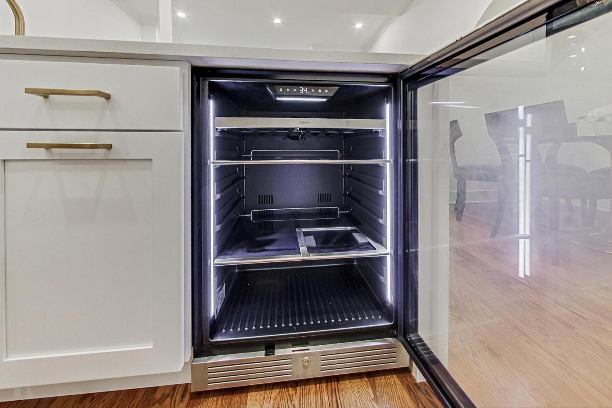 Luxurious Lincoln Park With Gourmet Kitchen Apartment *