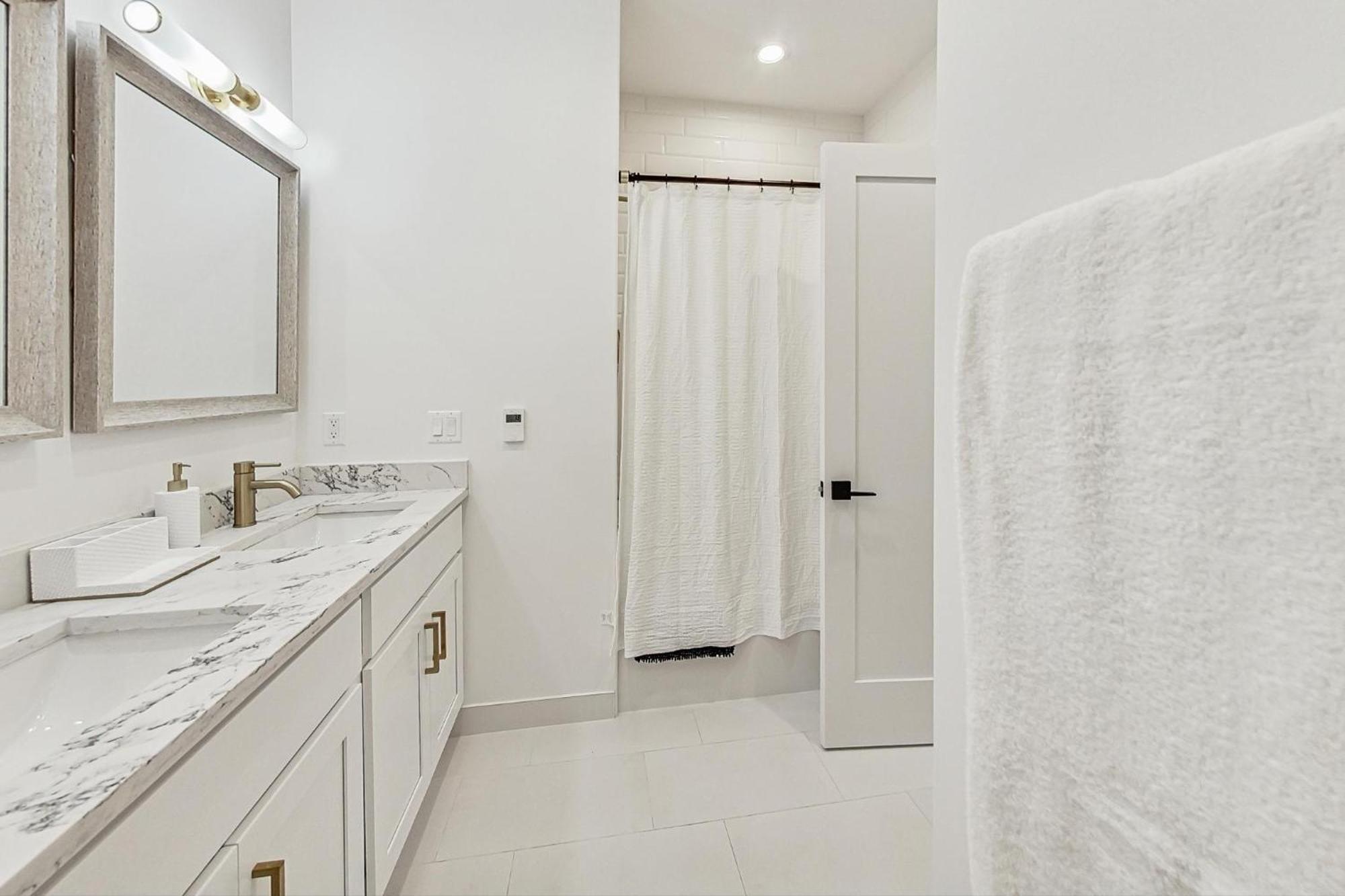 Luxurious Lincoln Park With Gourmet Kitchen Chicago