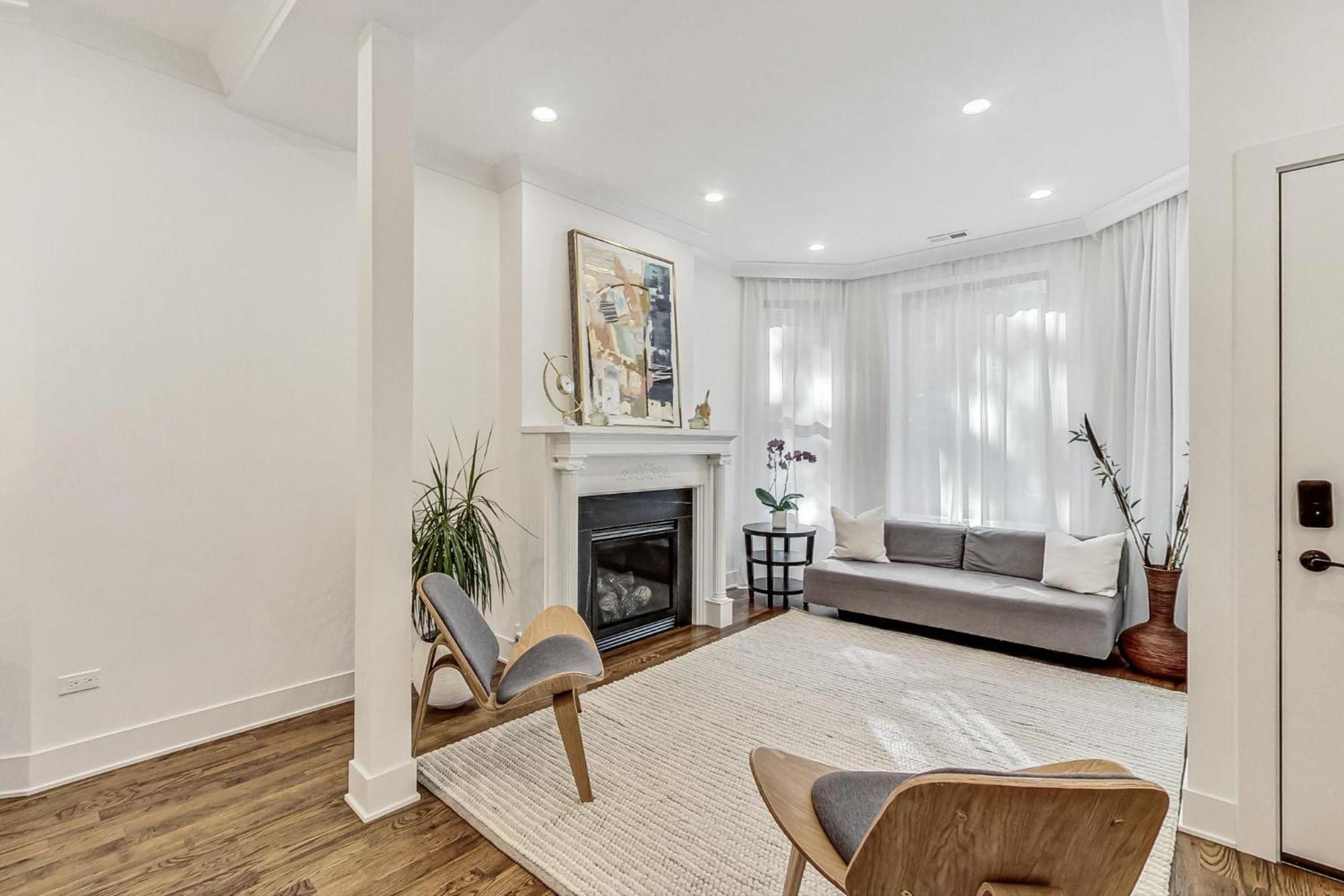 Apartment Luxurious Lincoln Park With Gourmet Kitchen *