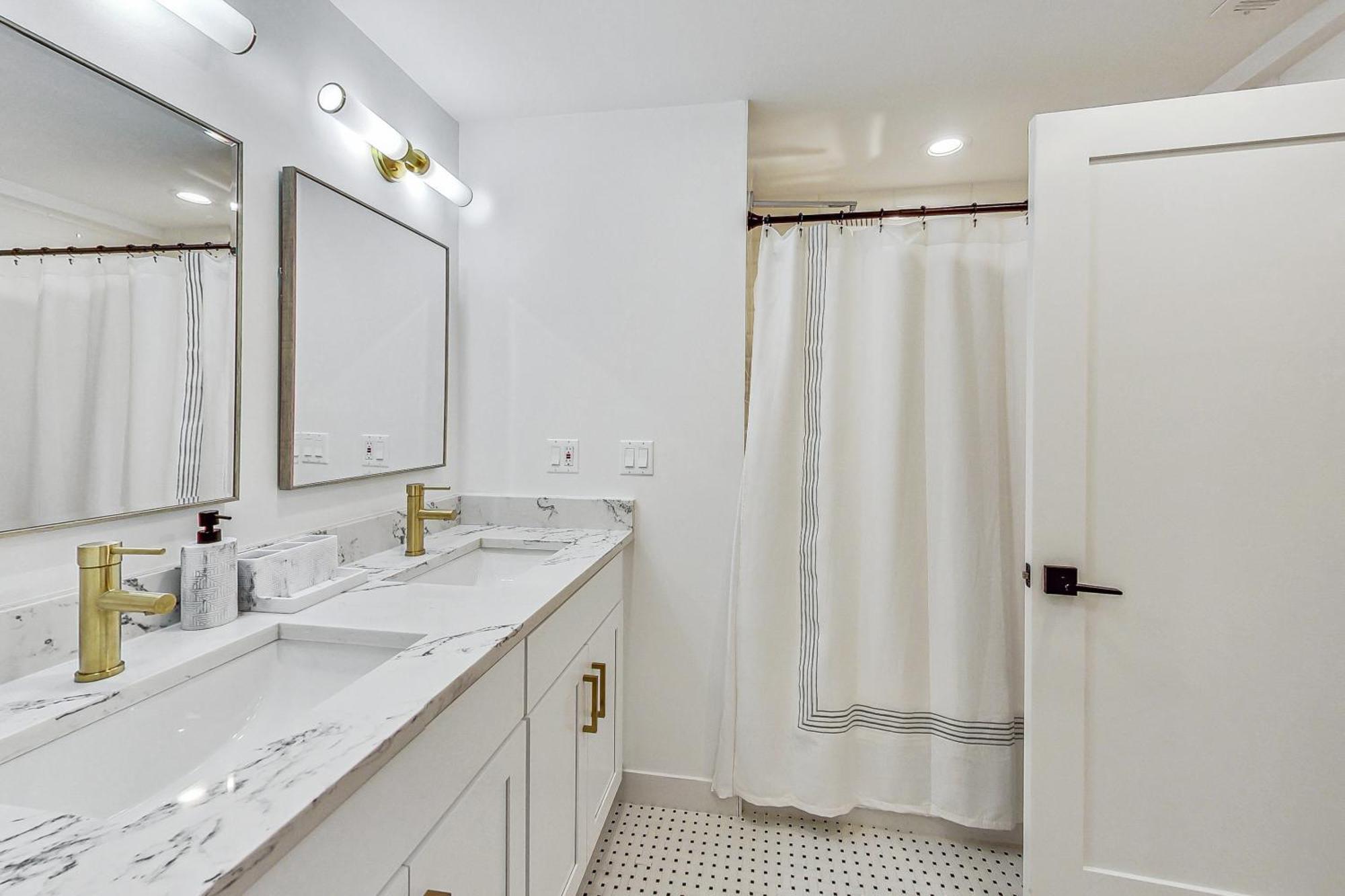 Luxurious Lincoln Park With Gourmet Kitchen Chicago