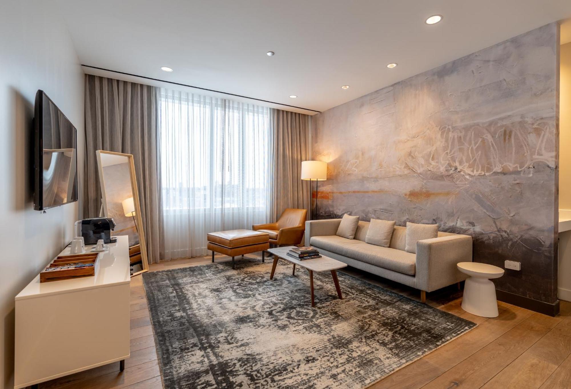 The & Athletic Club At Midtown Resort Chicago