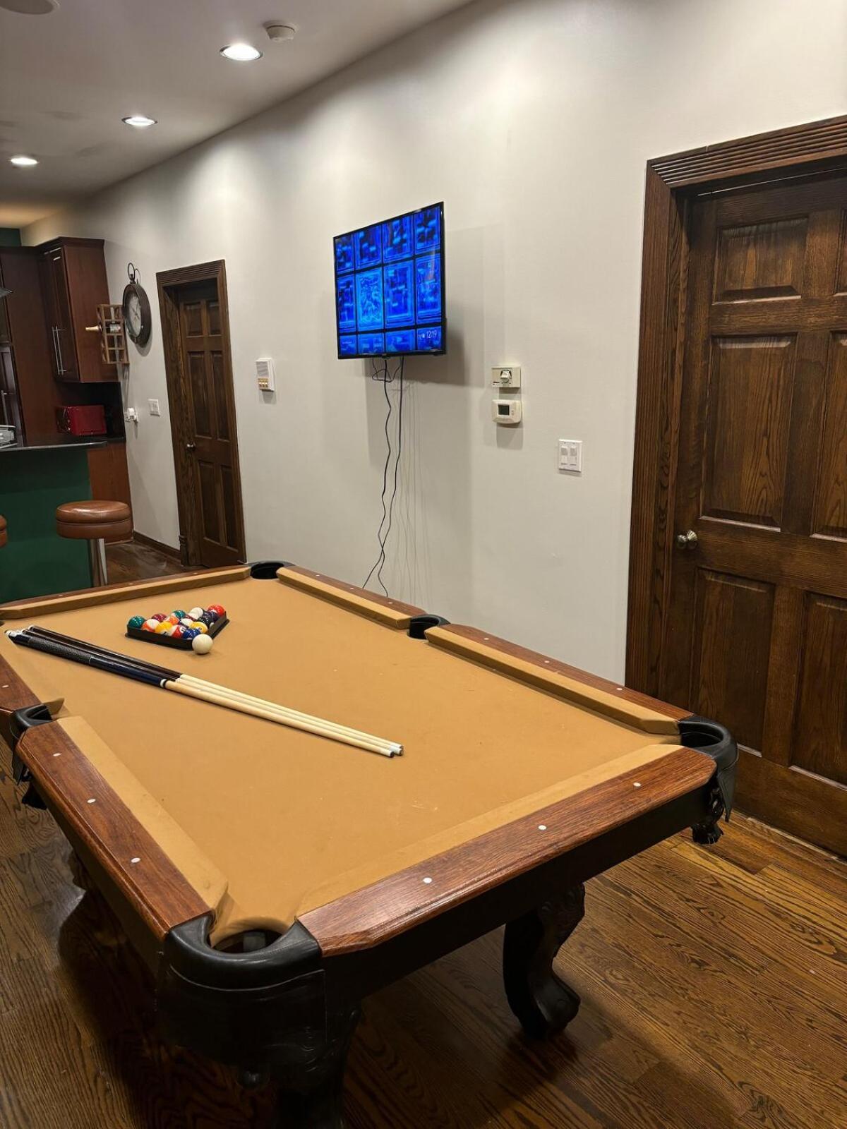 Wicker Park Loft Style Apartment