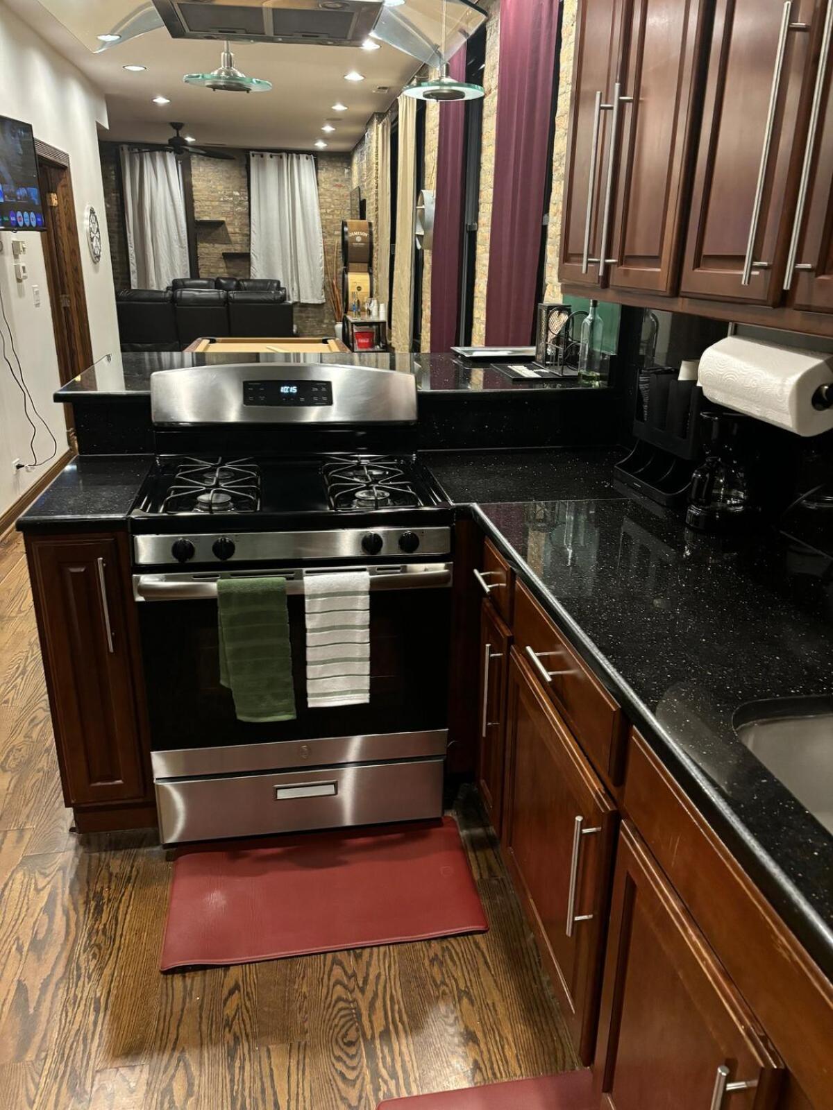 Wicker Park Loft Style *