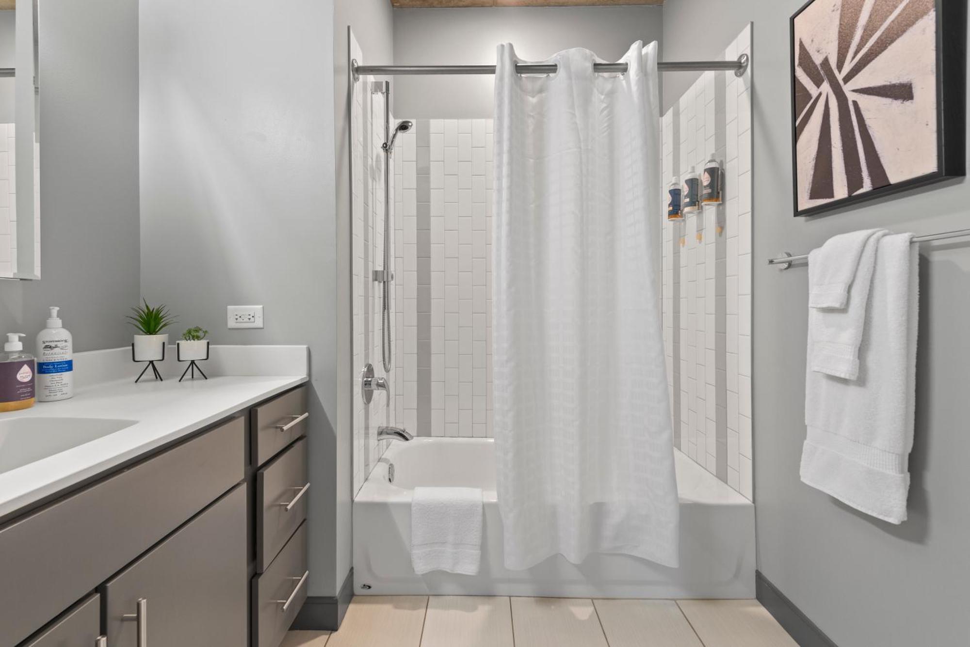 Apartment Linea Luxury Living With Indoor Pool And Rooftop Views In The Loop *