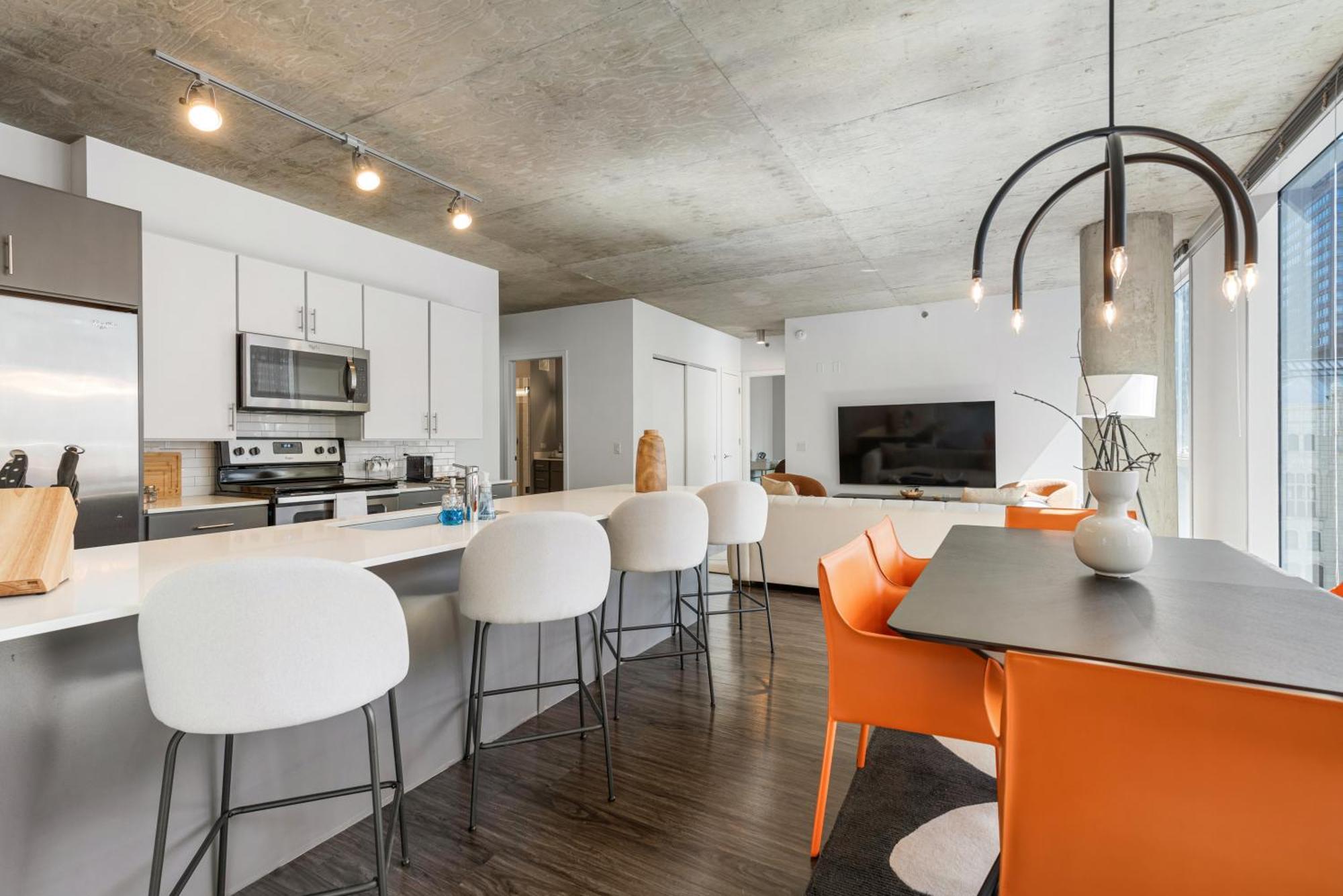 Linea Luxury Living With Indoor Pool And Rooftop Views In The Loop