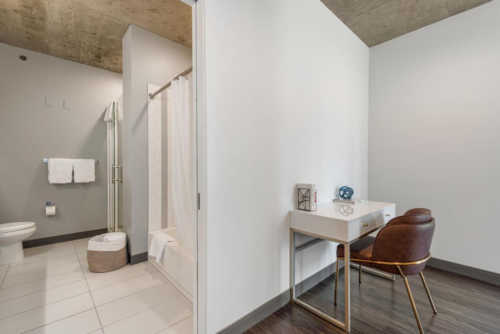 Linea Luxury Living With Indoor Pool And Rooftop Views In The Loop Apartment Chicago