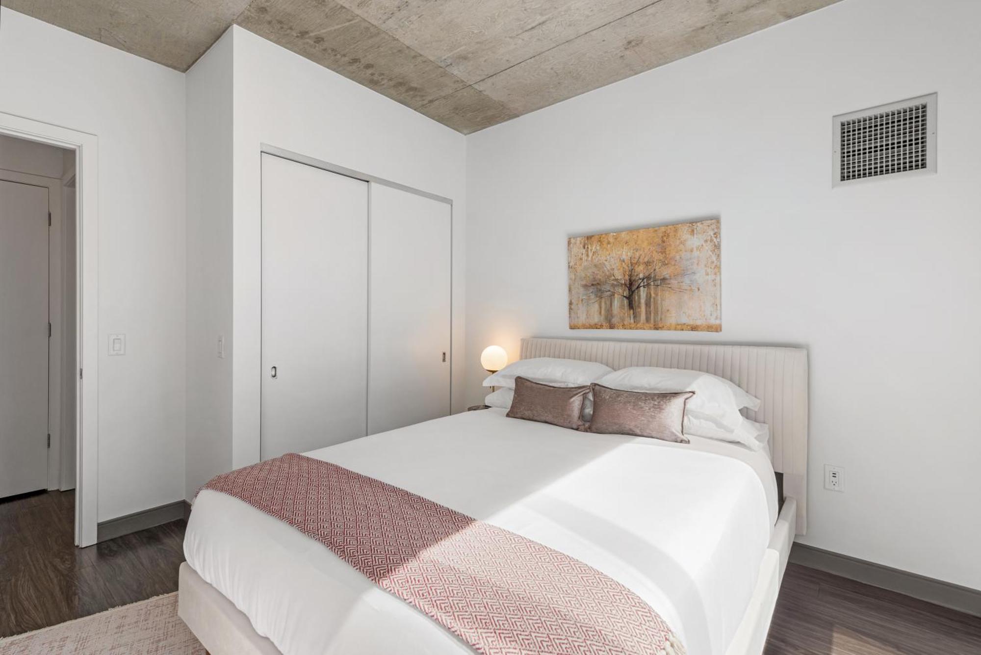 Apartment Linea Luxury Living With Indoor Pool And Rooftop Views In The Loop Chicago