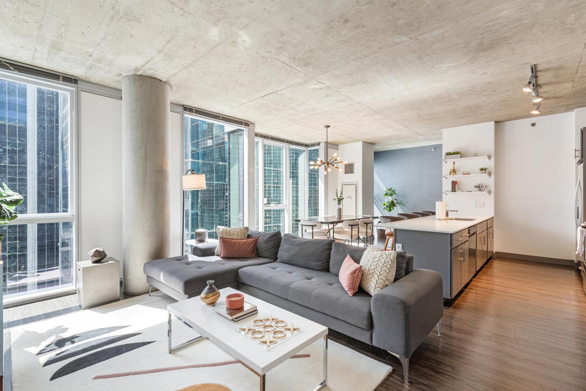 Apartment Linea Luxury Living With Indoor Pool And Rooftop Views In The Loop Chicago