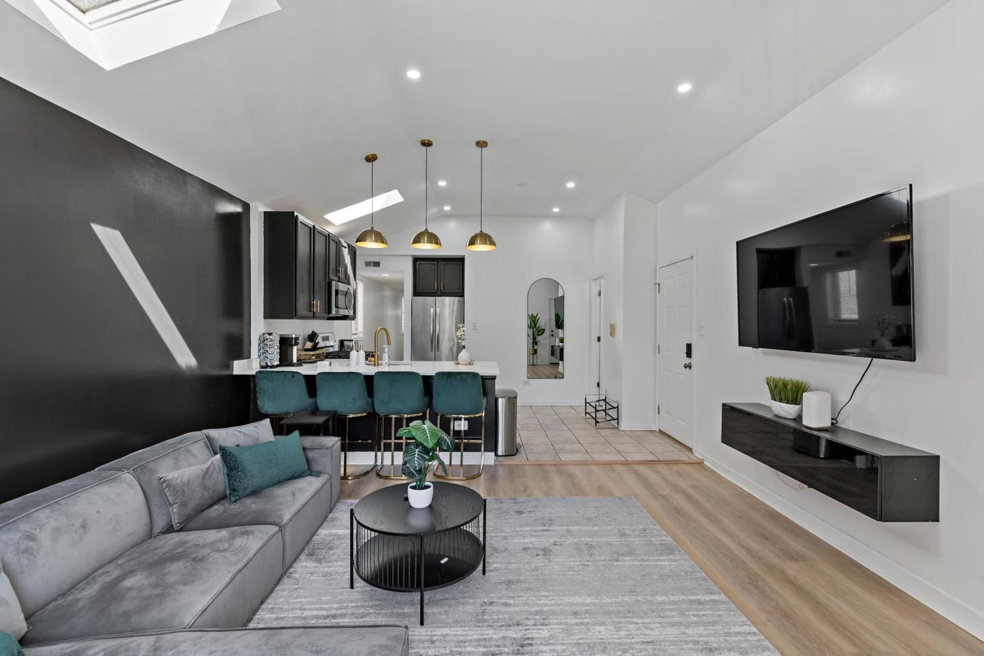 The Haven, Great Location Near Downtown, Medical District And United Center