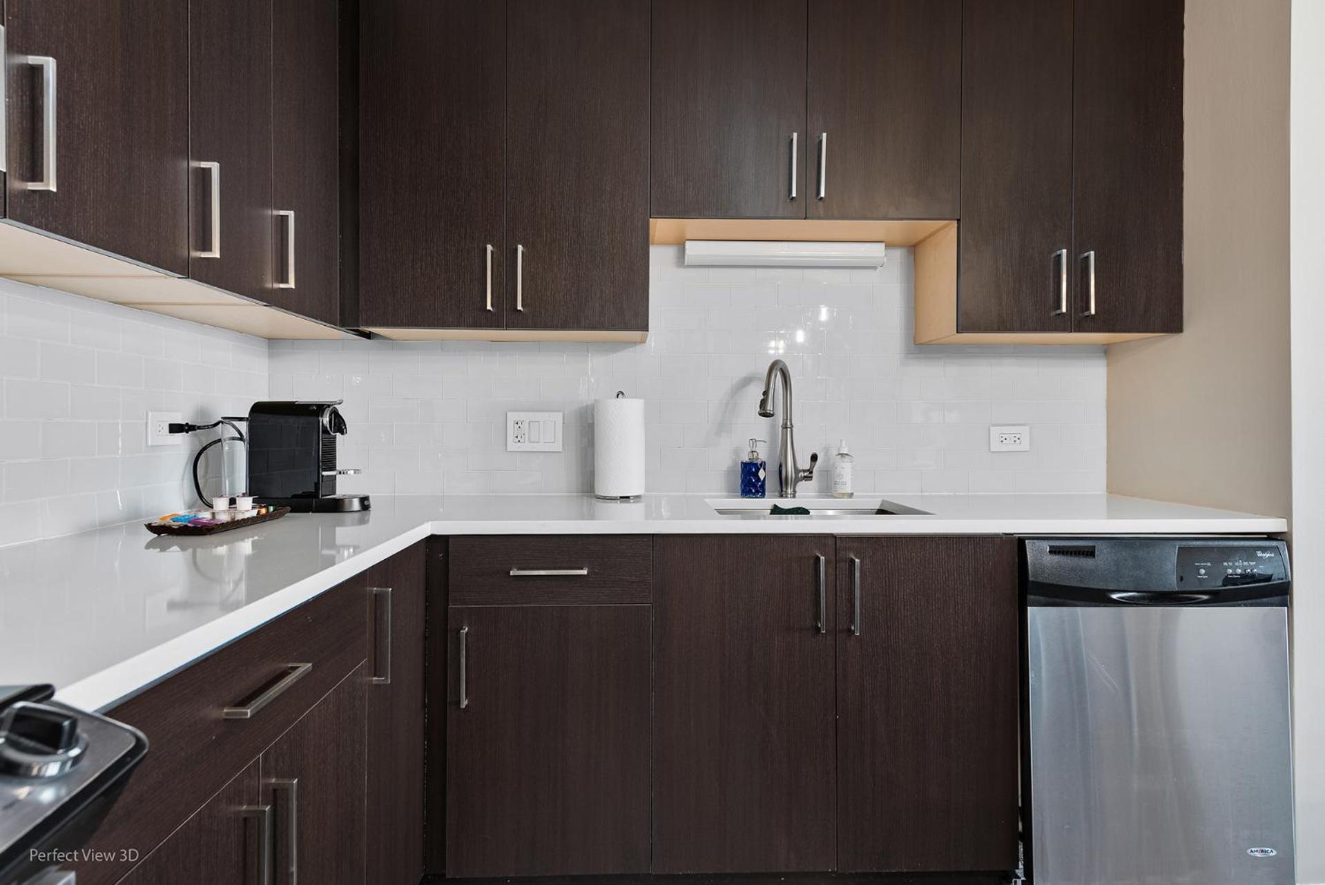 The Bernardin Gold Coast Luxury Near Magnificent Mile