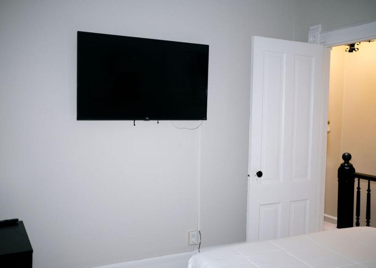 1 Rated 4br Lincoln Park House - King Bed Holiday home *